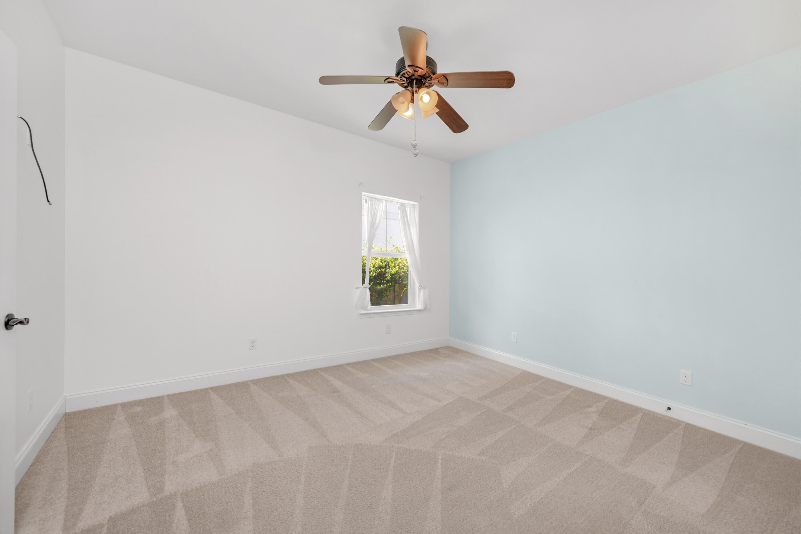COLONIAL ESTATES - Residential