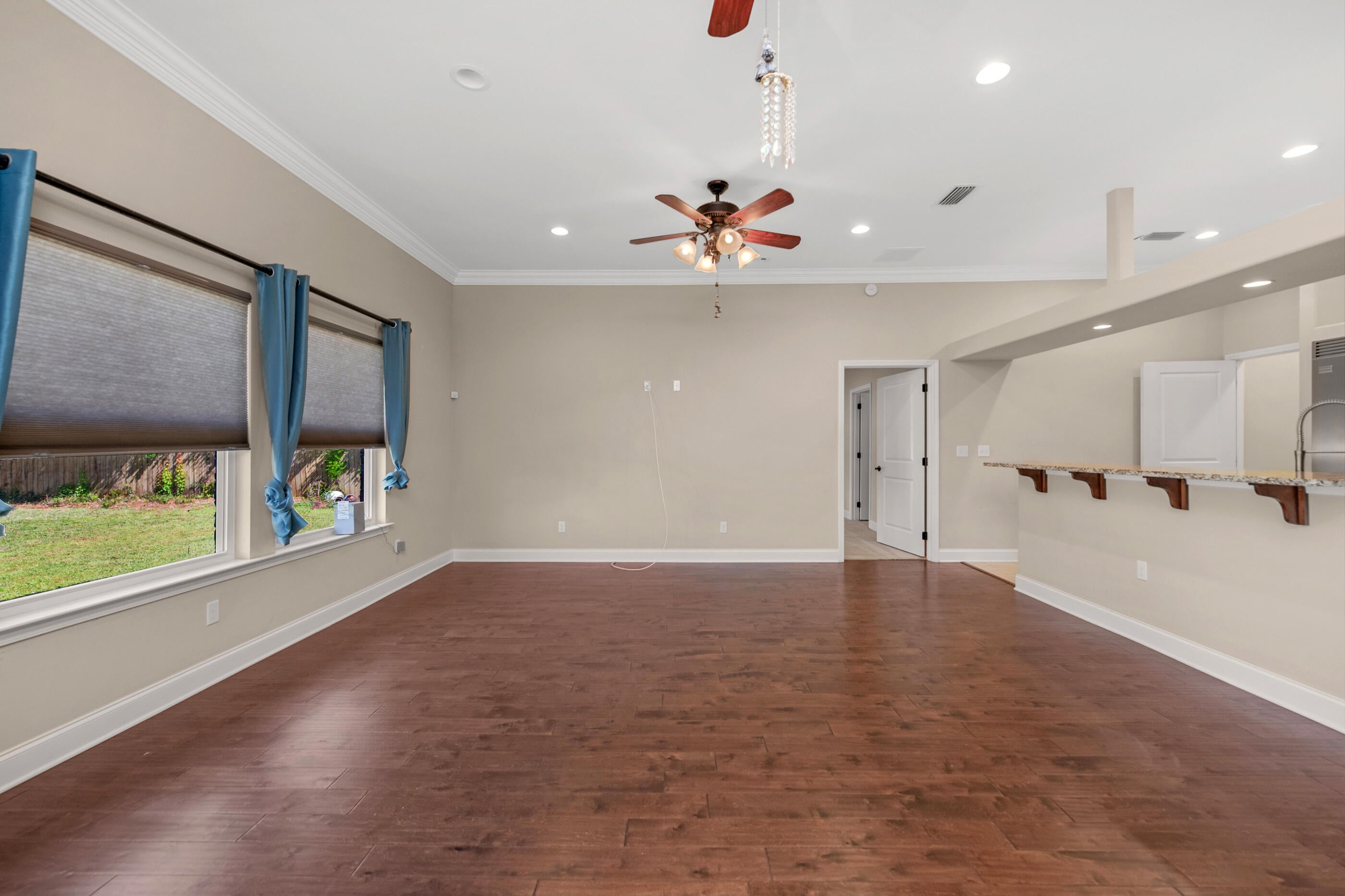 COLONIAL ESTATES - Residential