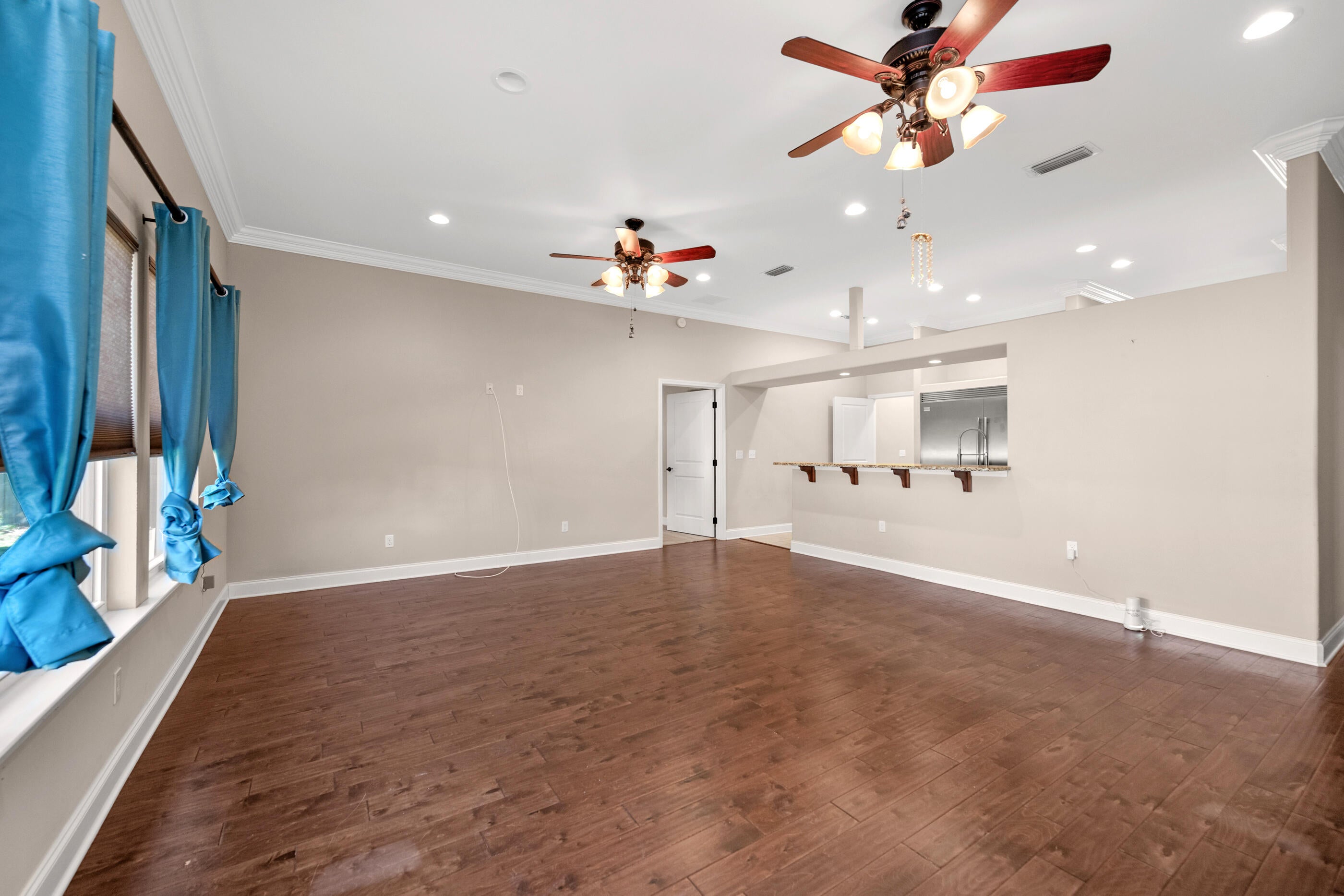 COLONIAL ESTATES - Residential