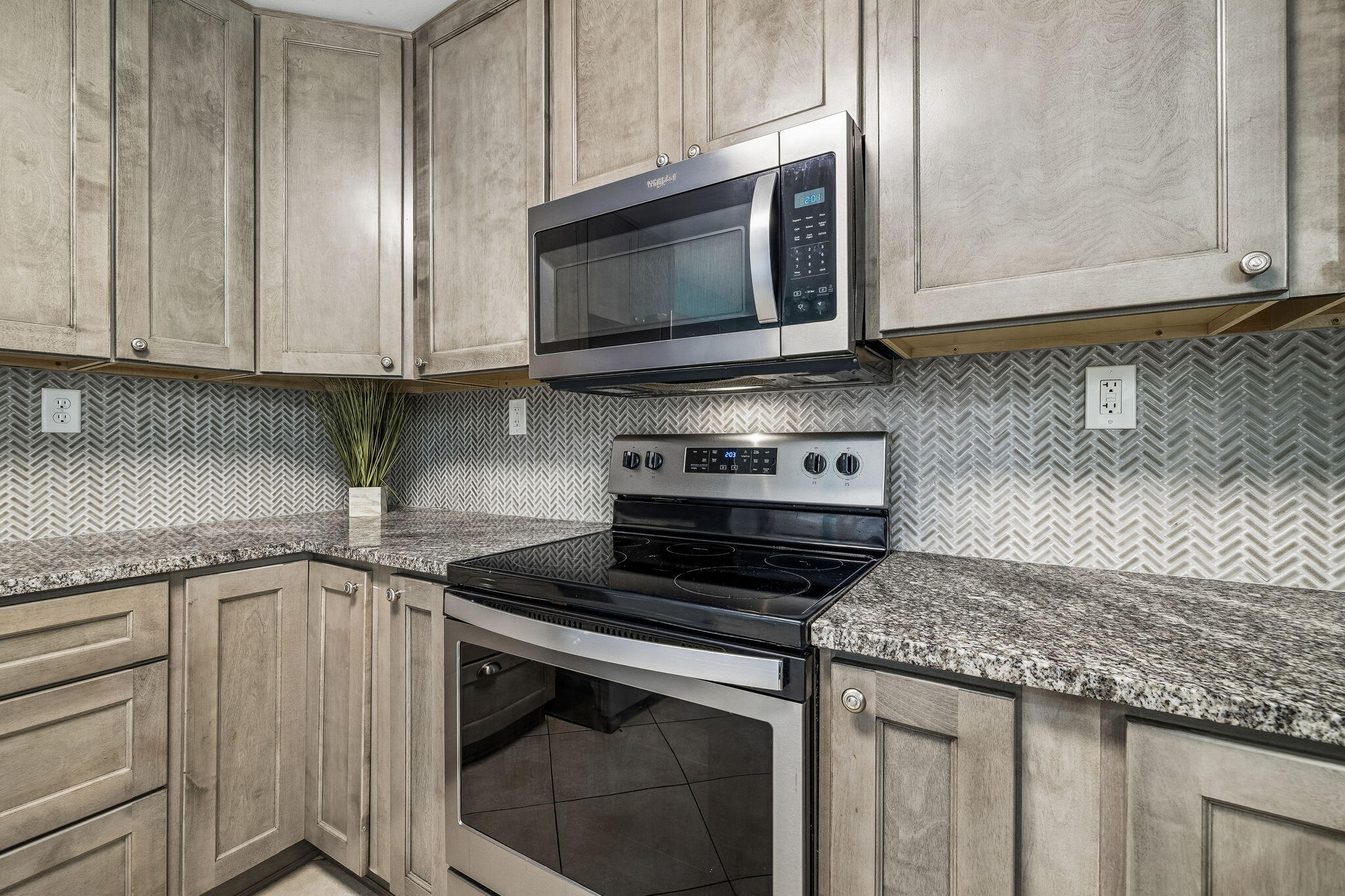 WOODLAND SHORES T/H PH 2 - Residential