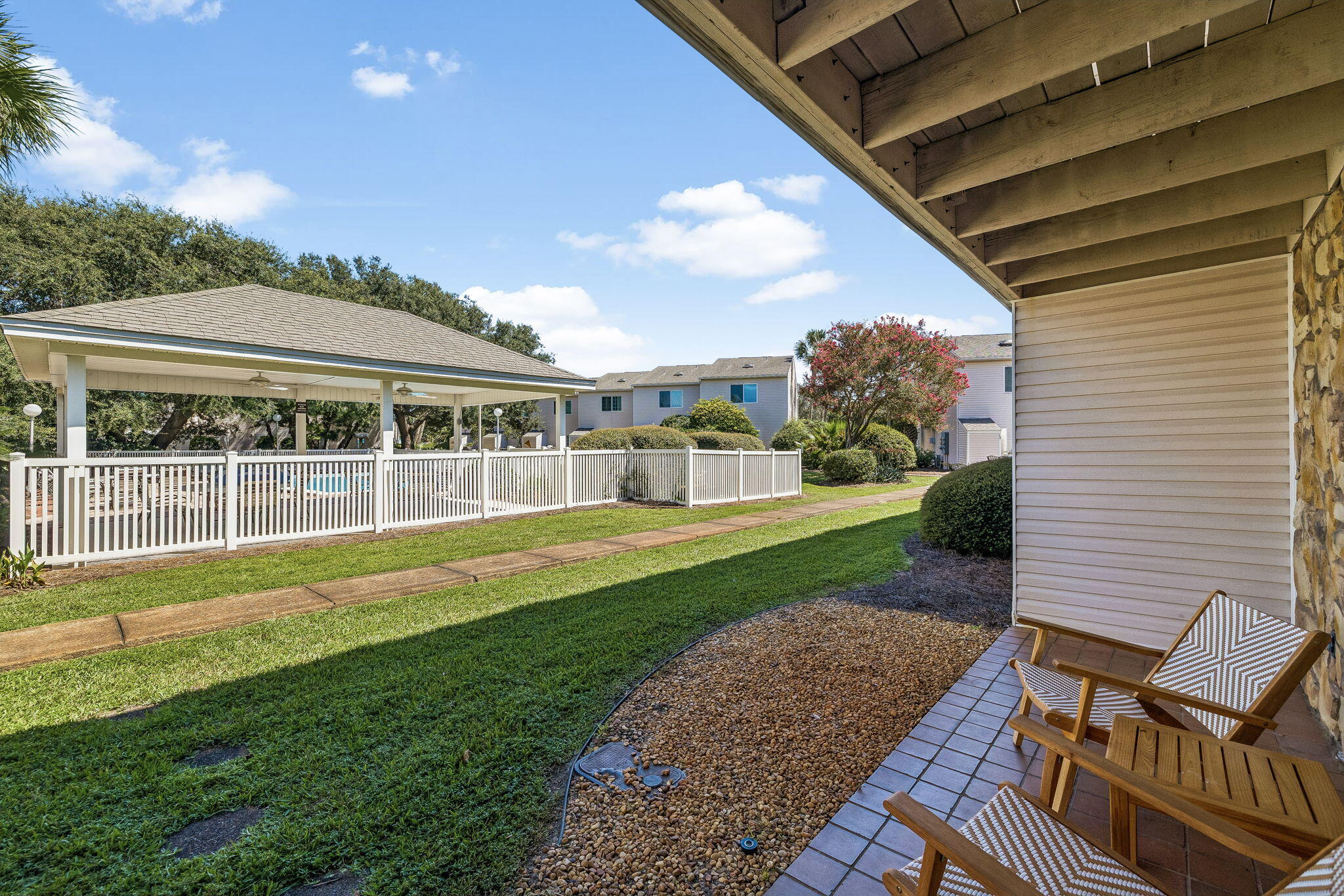 WOODLAND SHORES T/H PH 2 - Residential