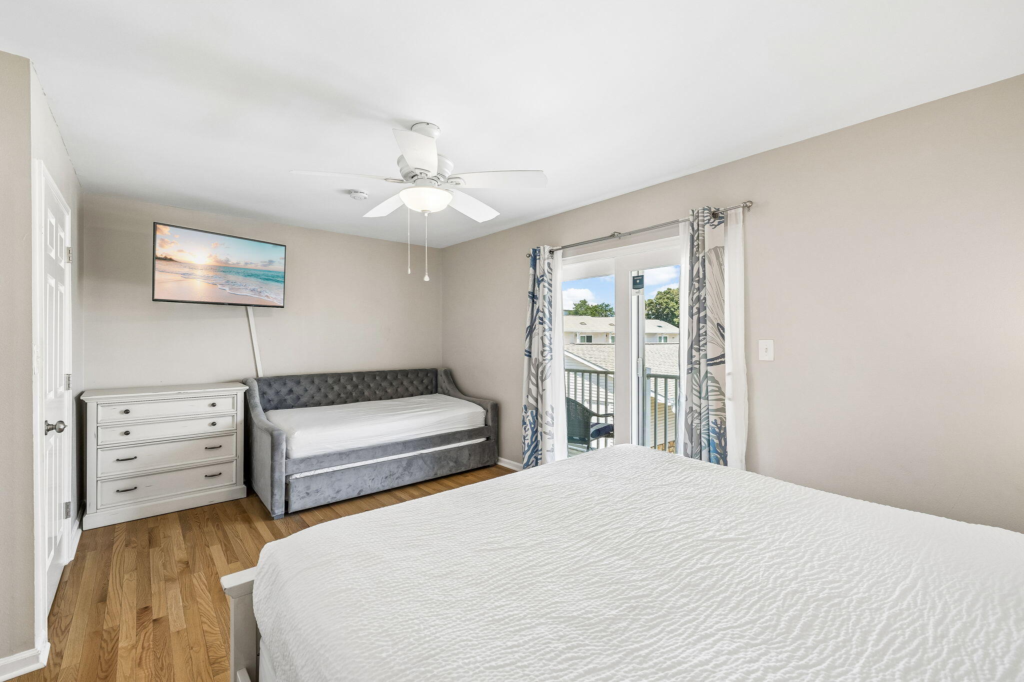 WOODLAND SHORES T/H PH 2 - Residential