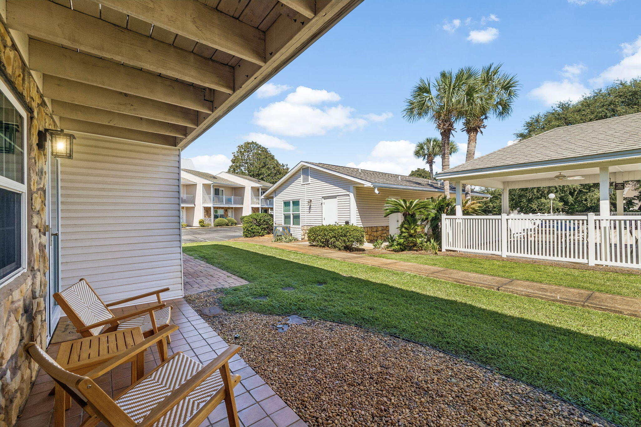 WOODLAND SHORES T/H PH 2 - Residential