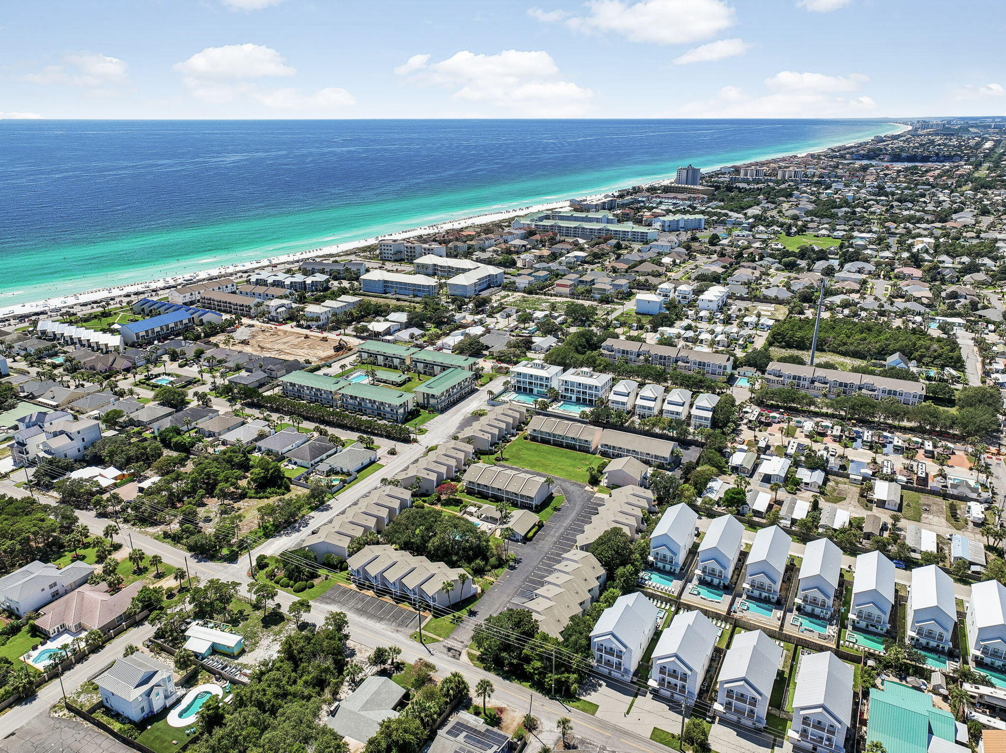 WOODLAND SHORES T/H PH 2 - Residential