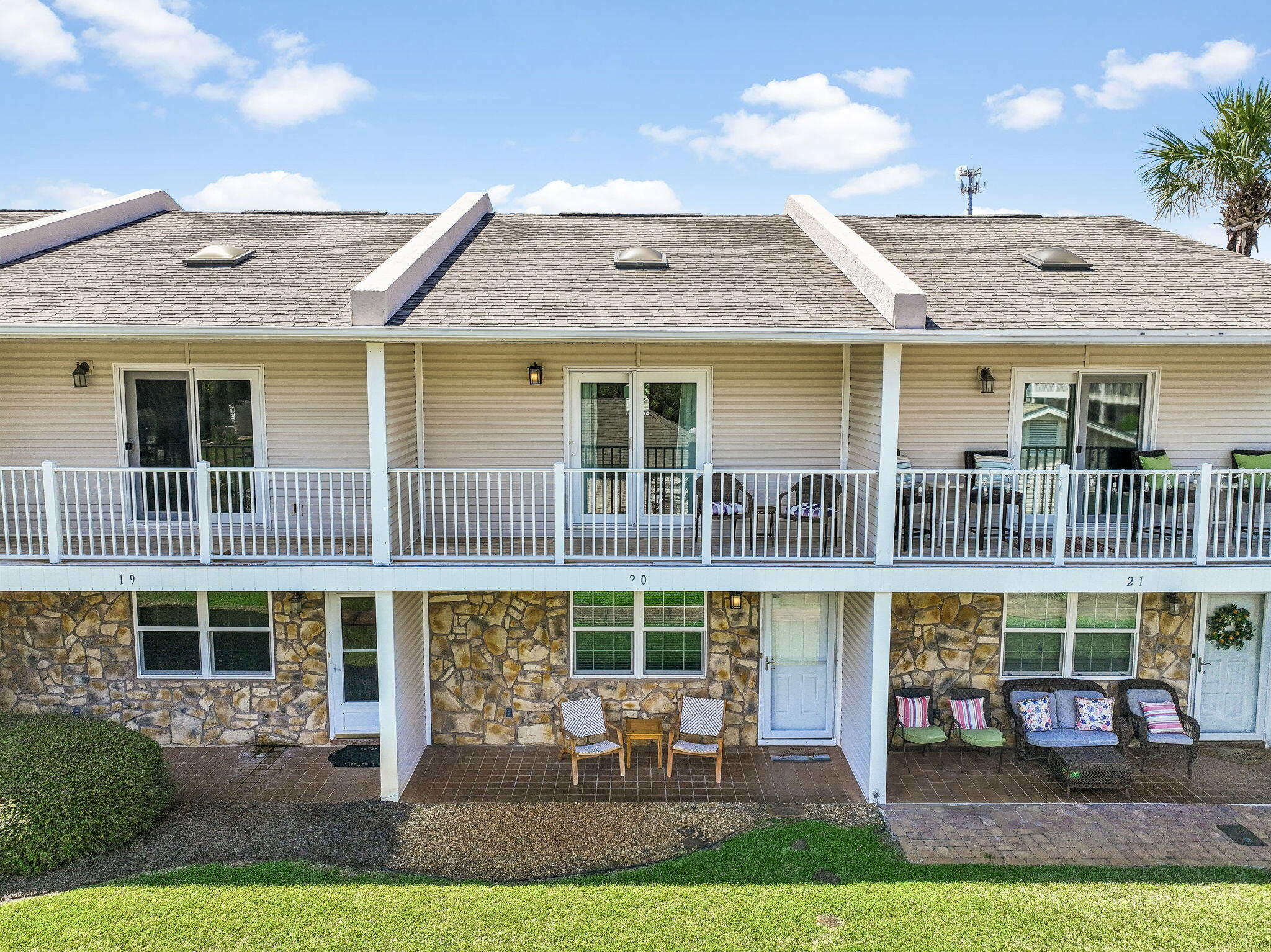 WOODLAND SHORES T/H PH 2 - Residential