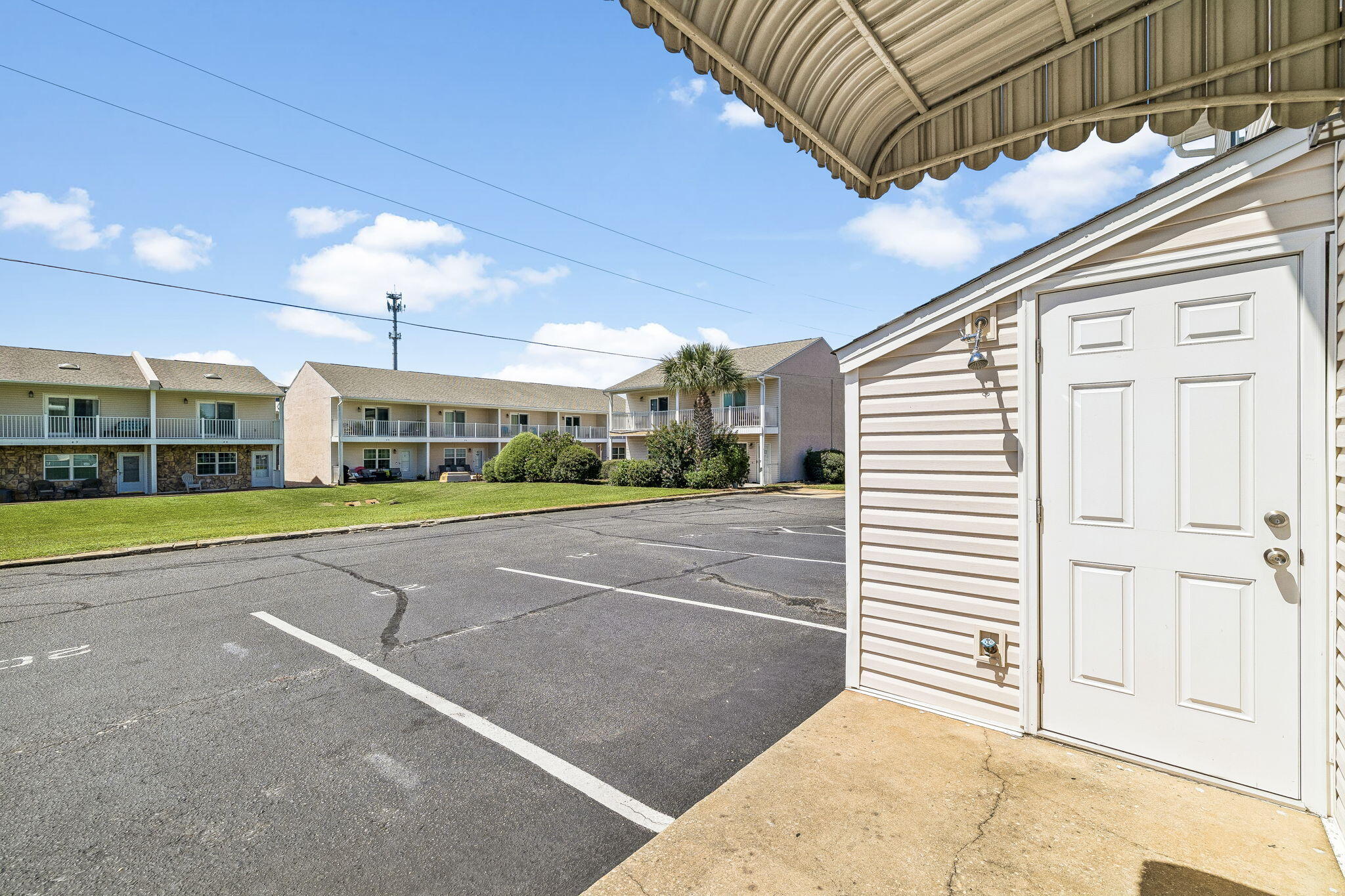 WOODLAND SHORES T/H PH 2 - Residential