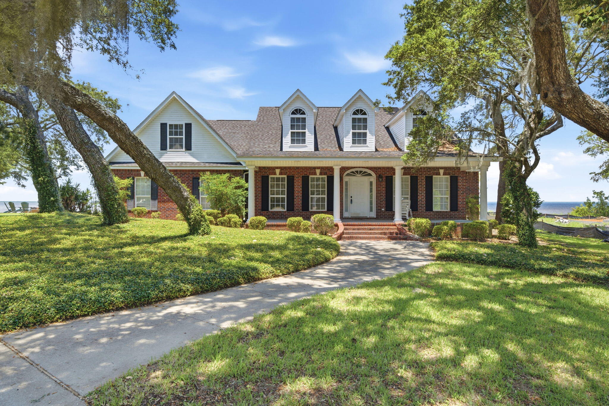 HICKORY SHORES - Residential