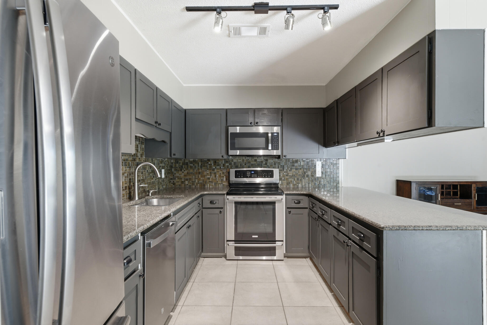 BAYOU POQUITO - Residential
