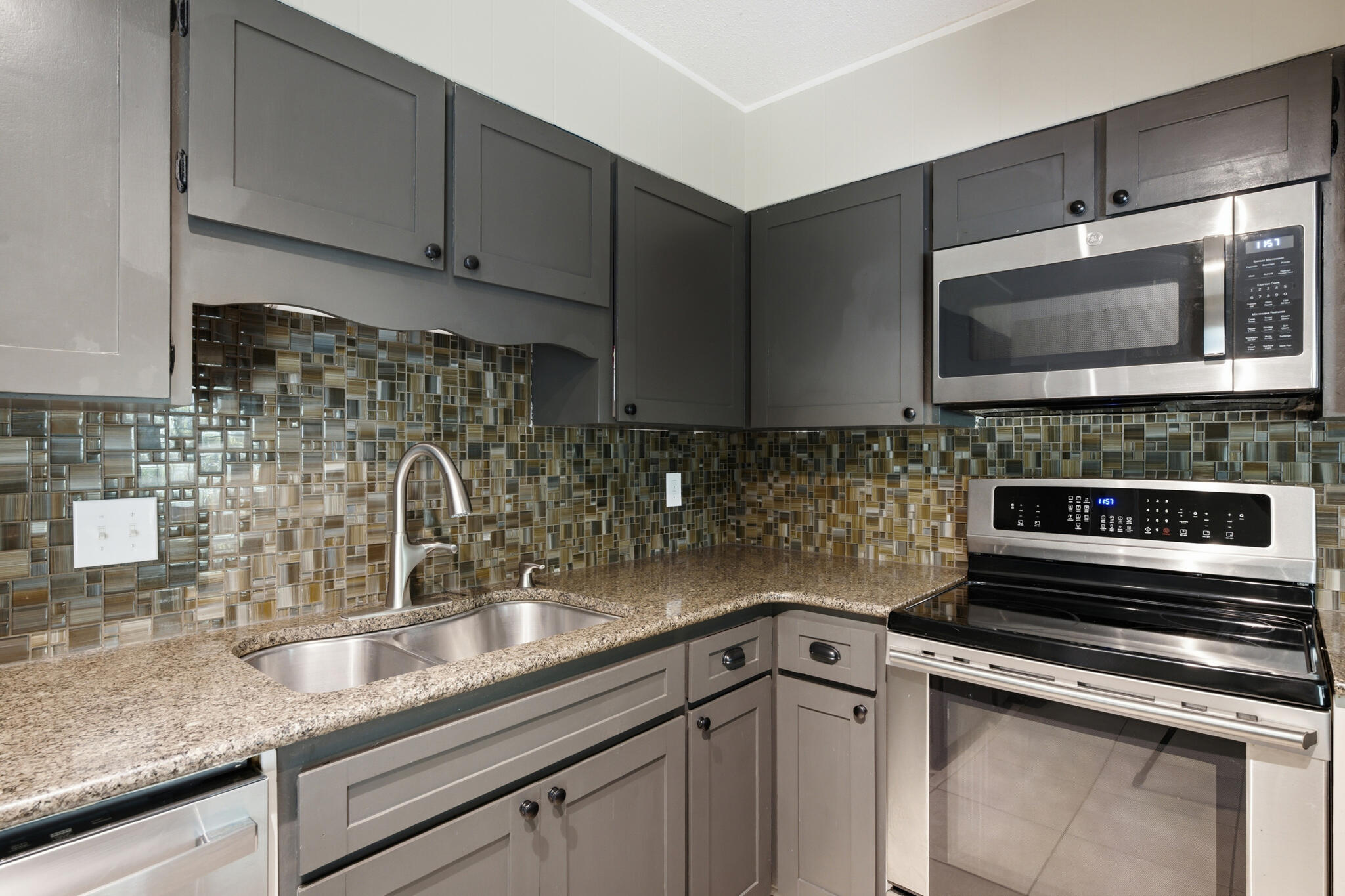BAYOU POQUITO - Residential