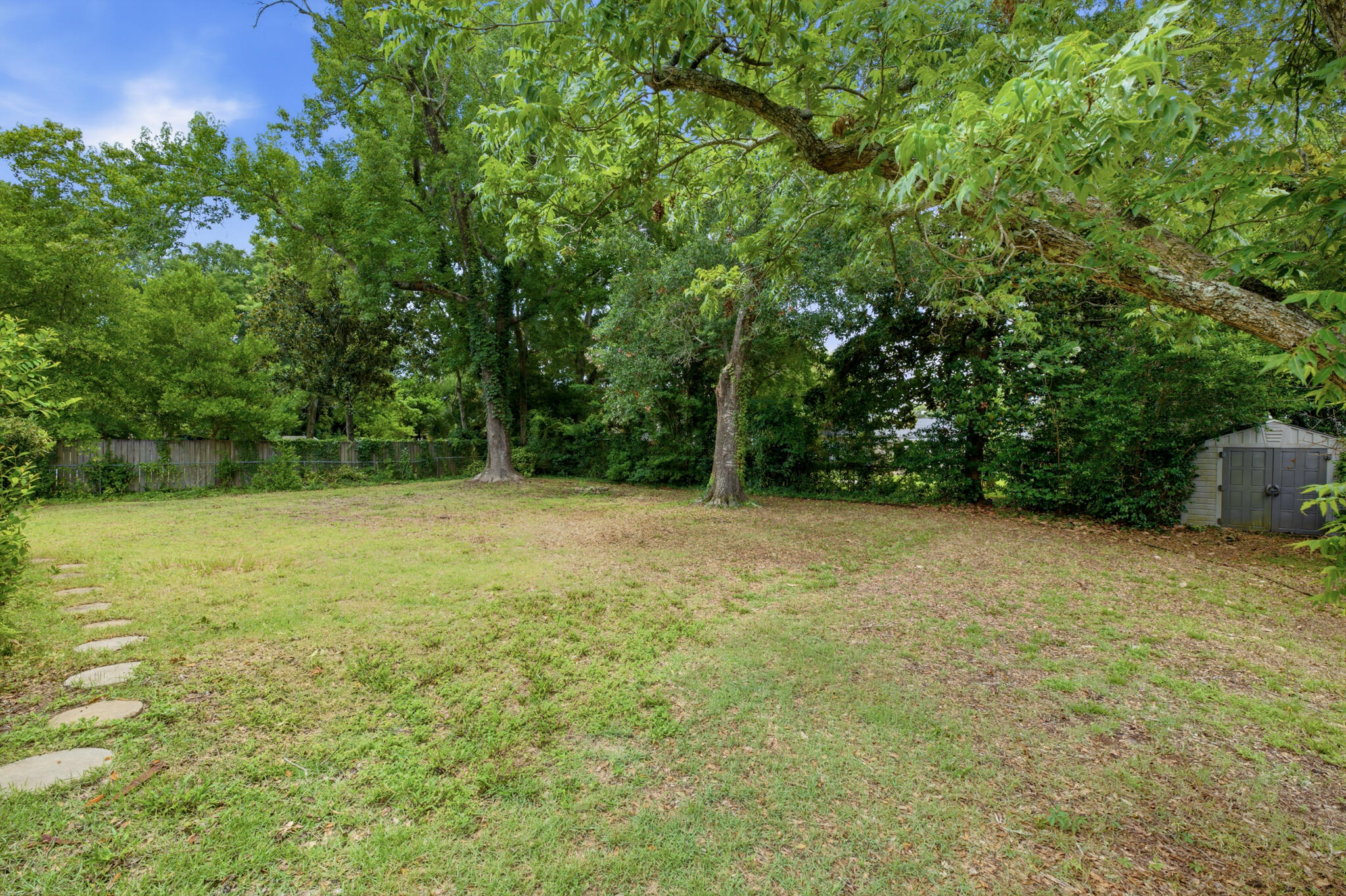 BAYOU POQUITO - Residential