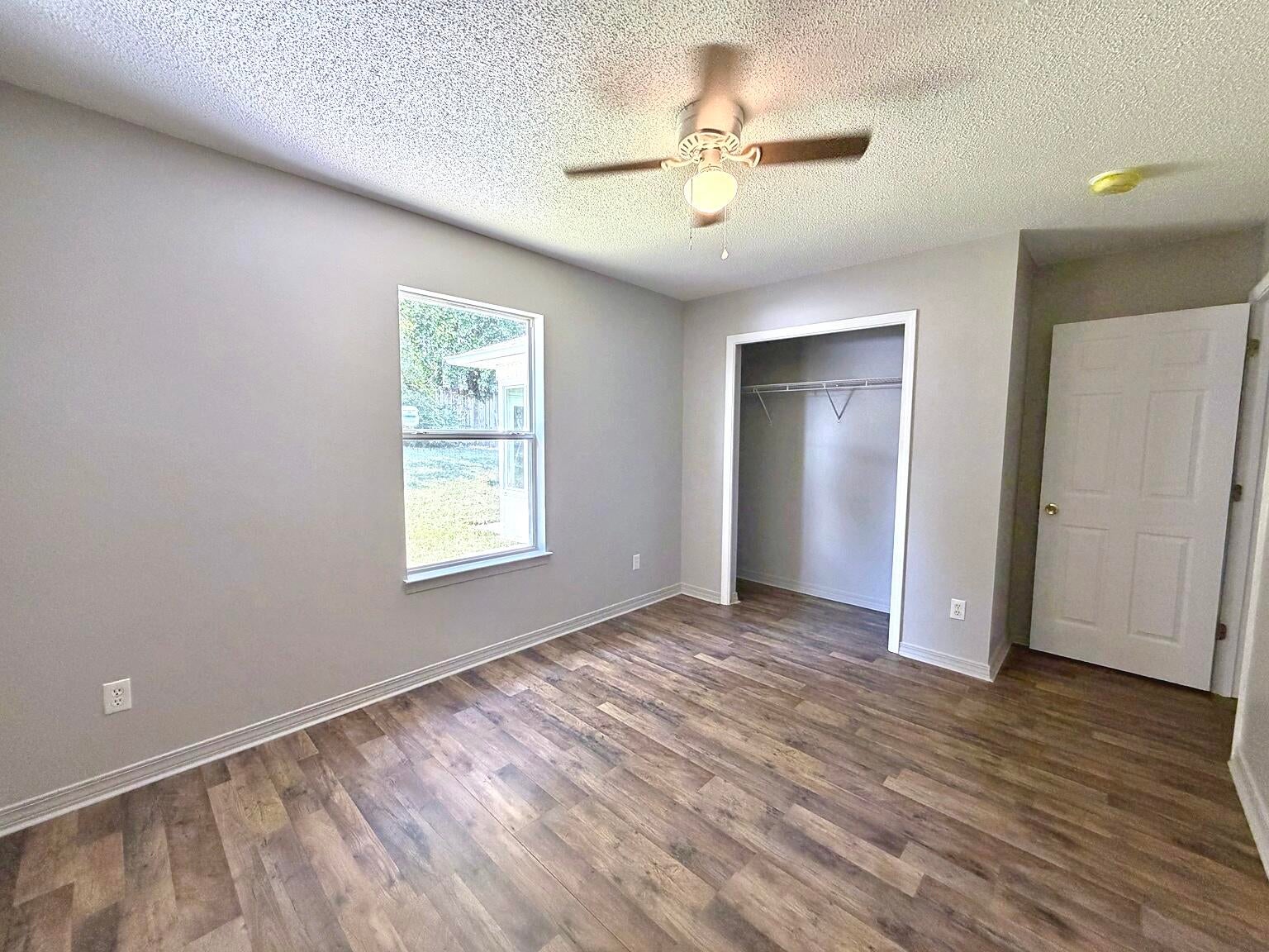 COUNTRYVIEW ESTATES 10TH ADDN - Residential
