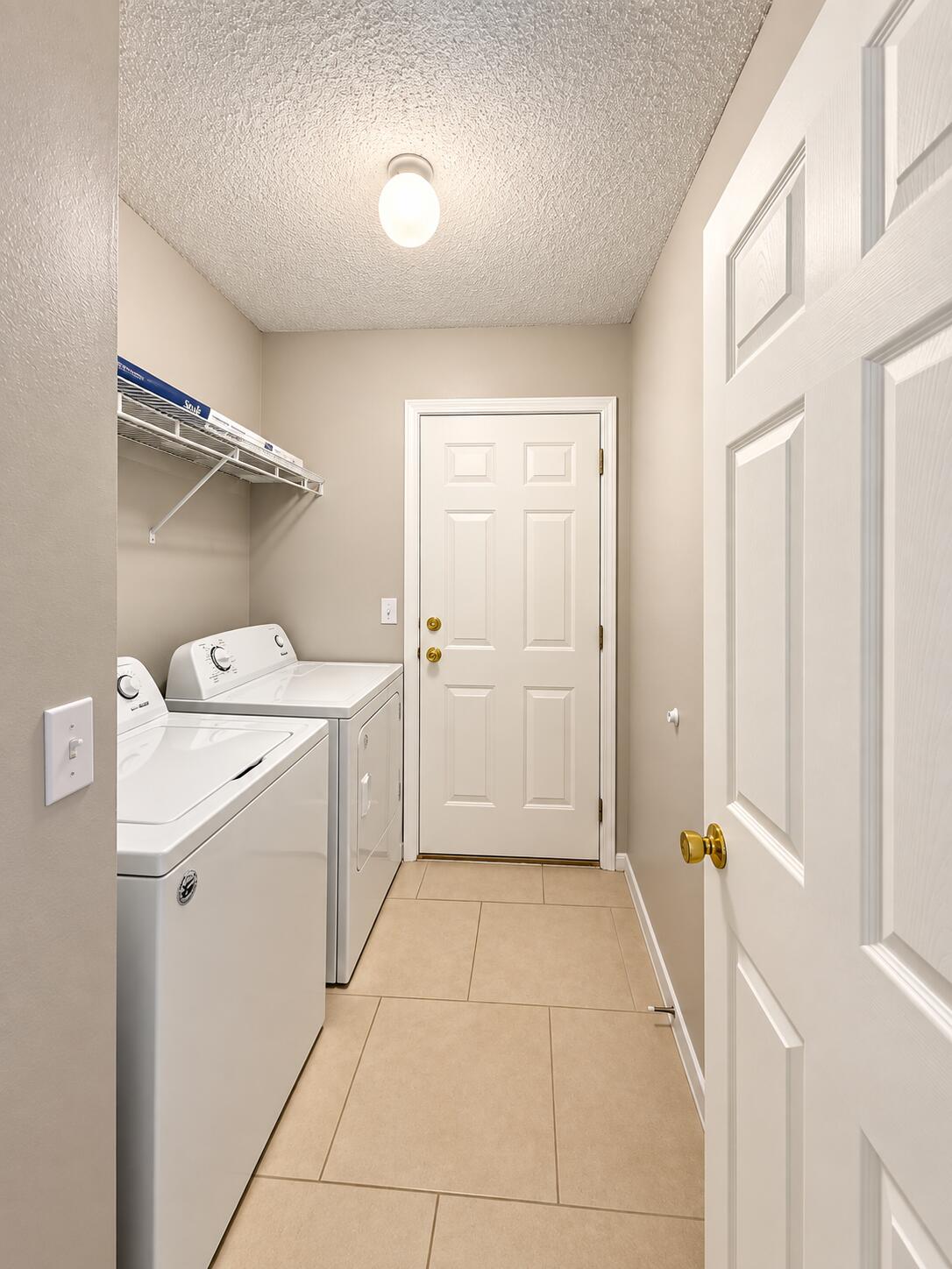 COUNTRYVIEW ESTATES 10TH ADDN - Residential