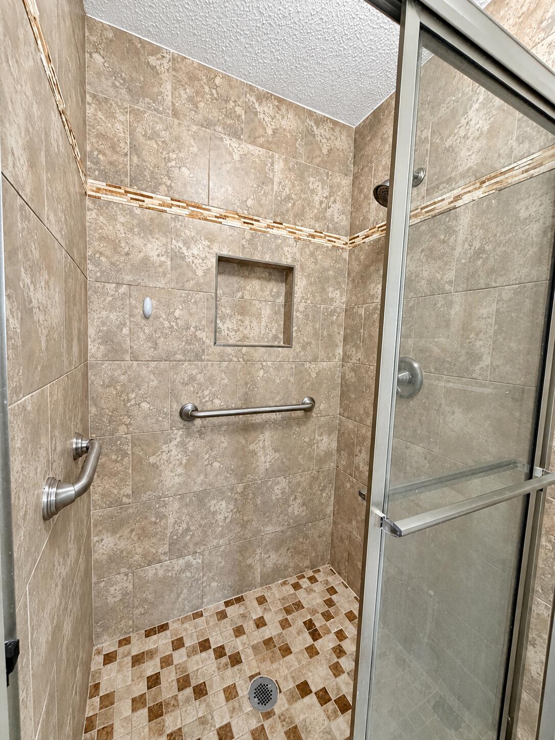 COUNTRYVIEW ESTATES 10TH ADDN - Residential