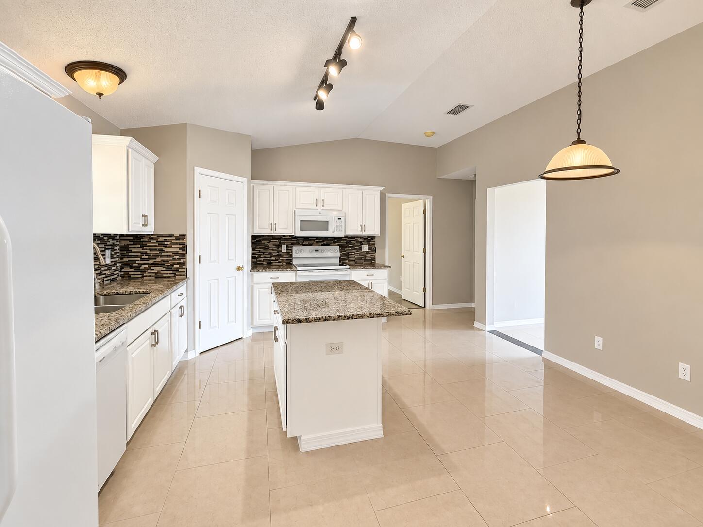 COUNTRYVIEW ESTATES 10TH ADDN - Residential