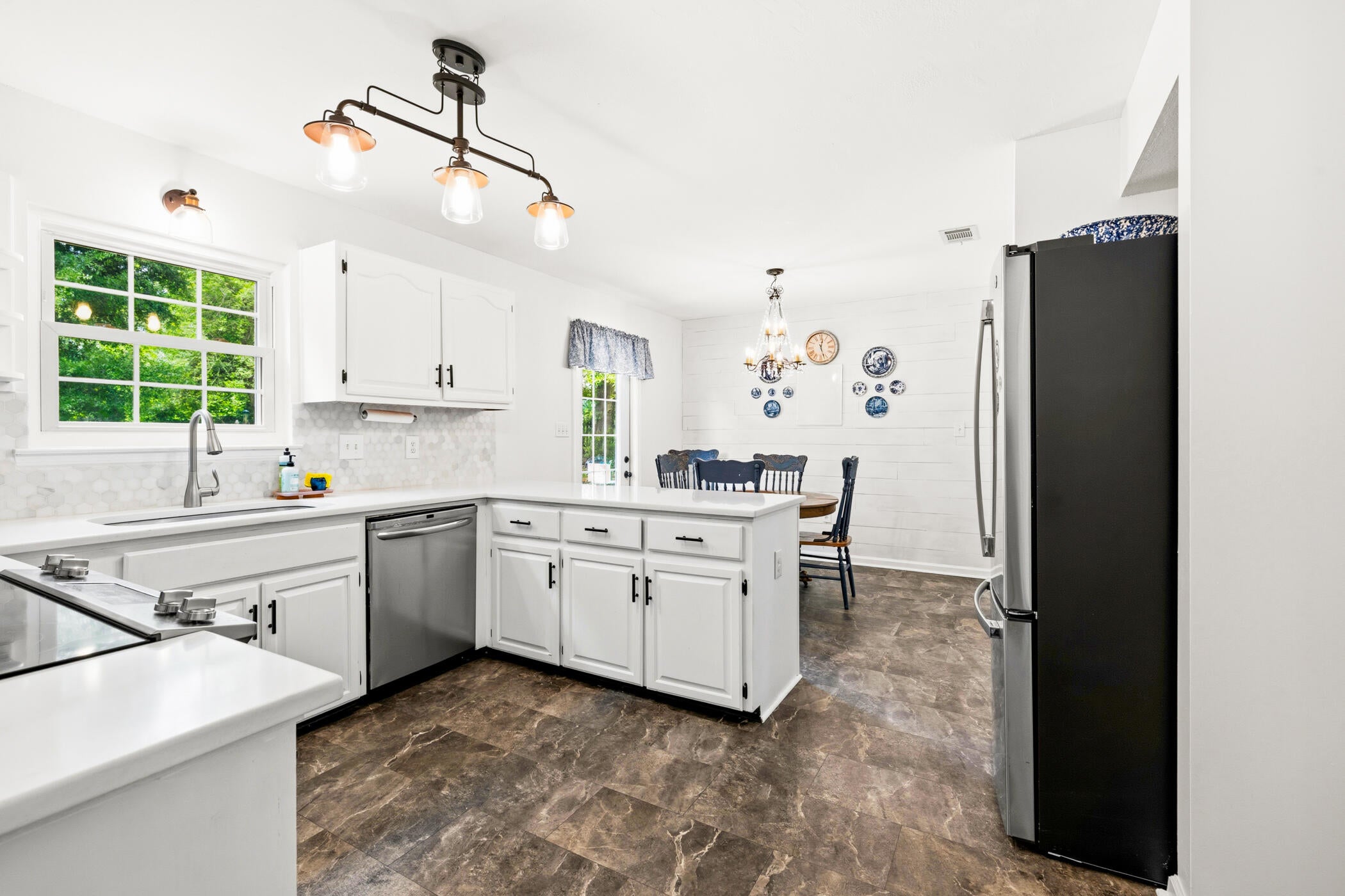 LAKESIDE EAST - Residential