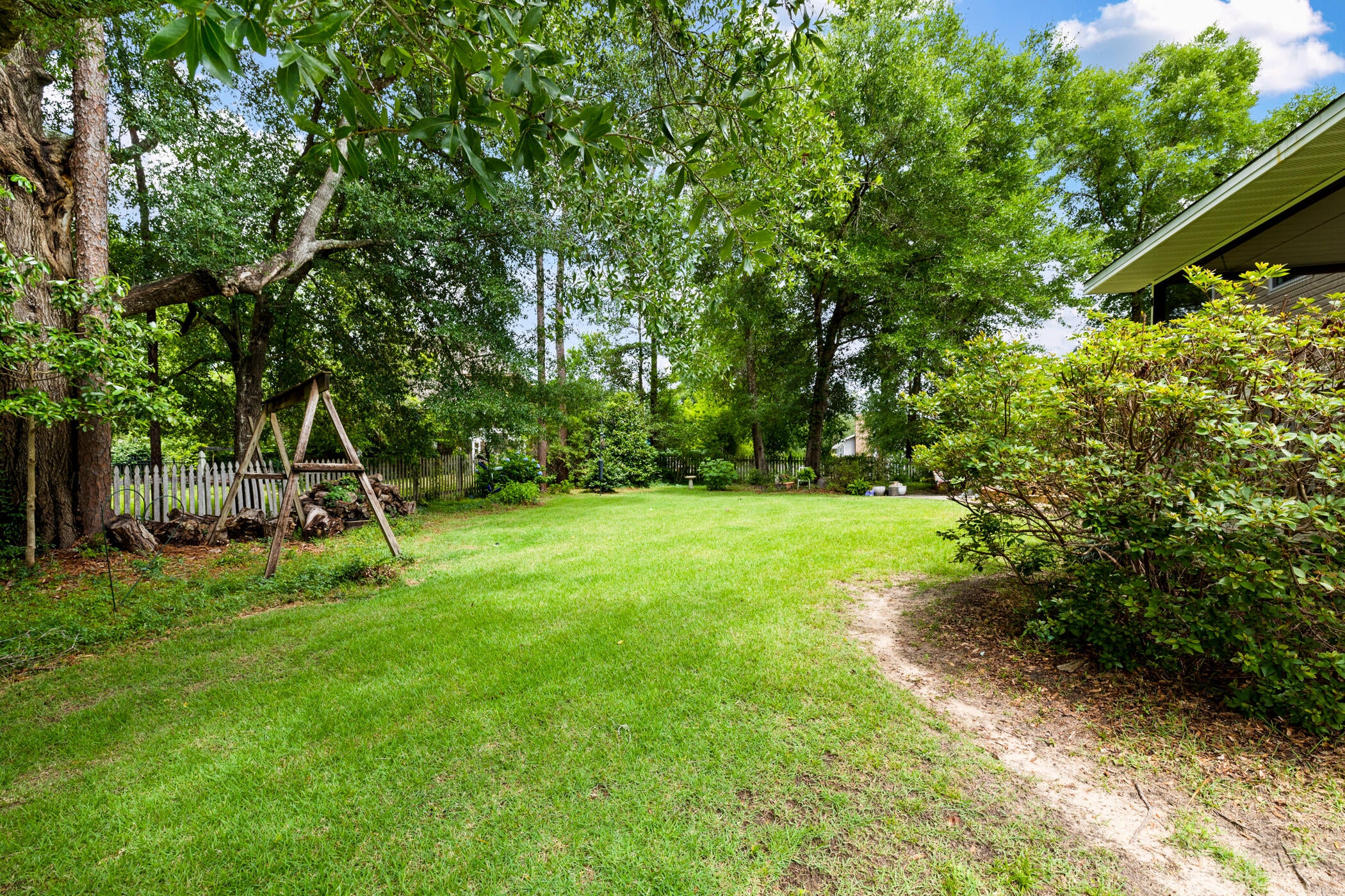 LAKESIDE EAST - Residential