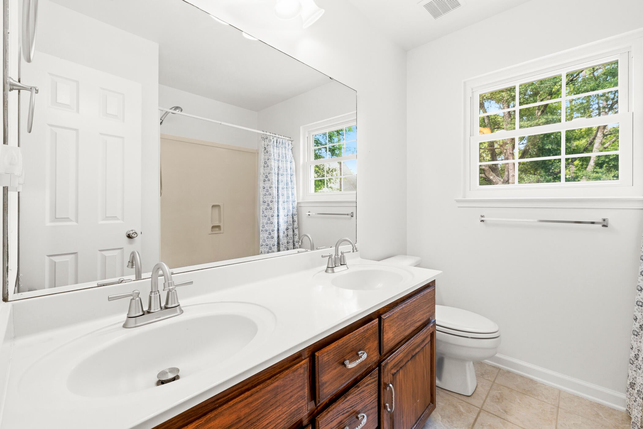 LAKESIDE EAST - Residential