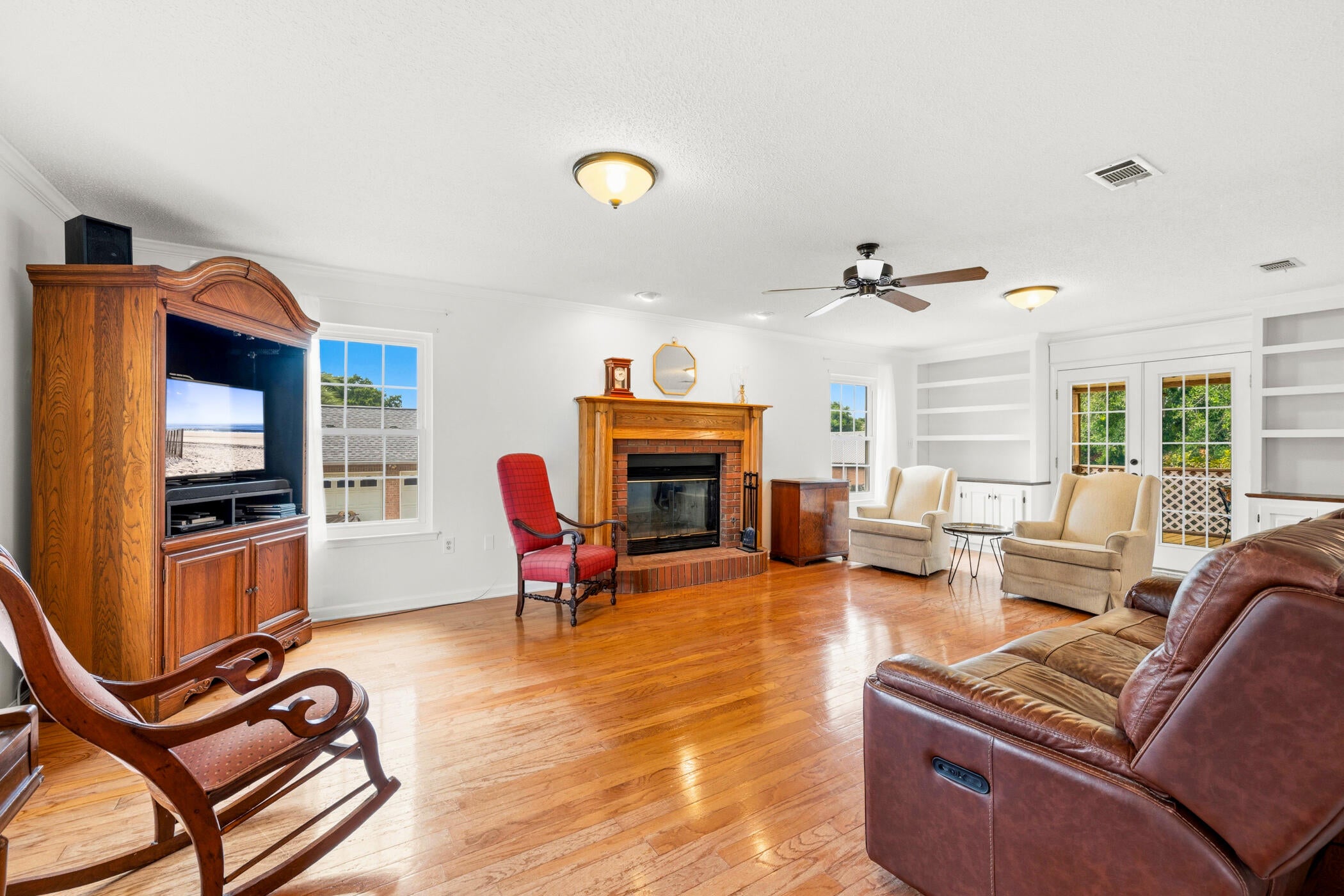 LAKESIDE EAST - Residential