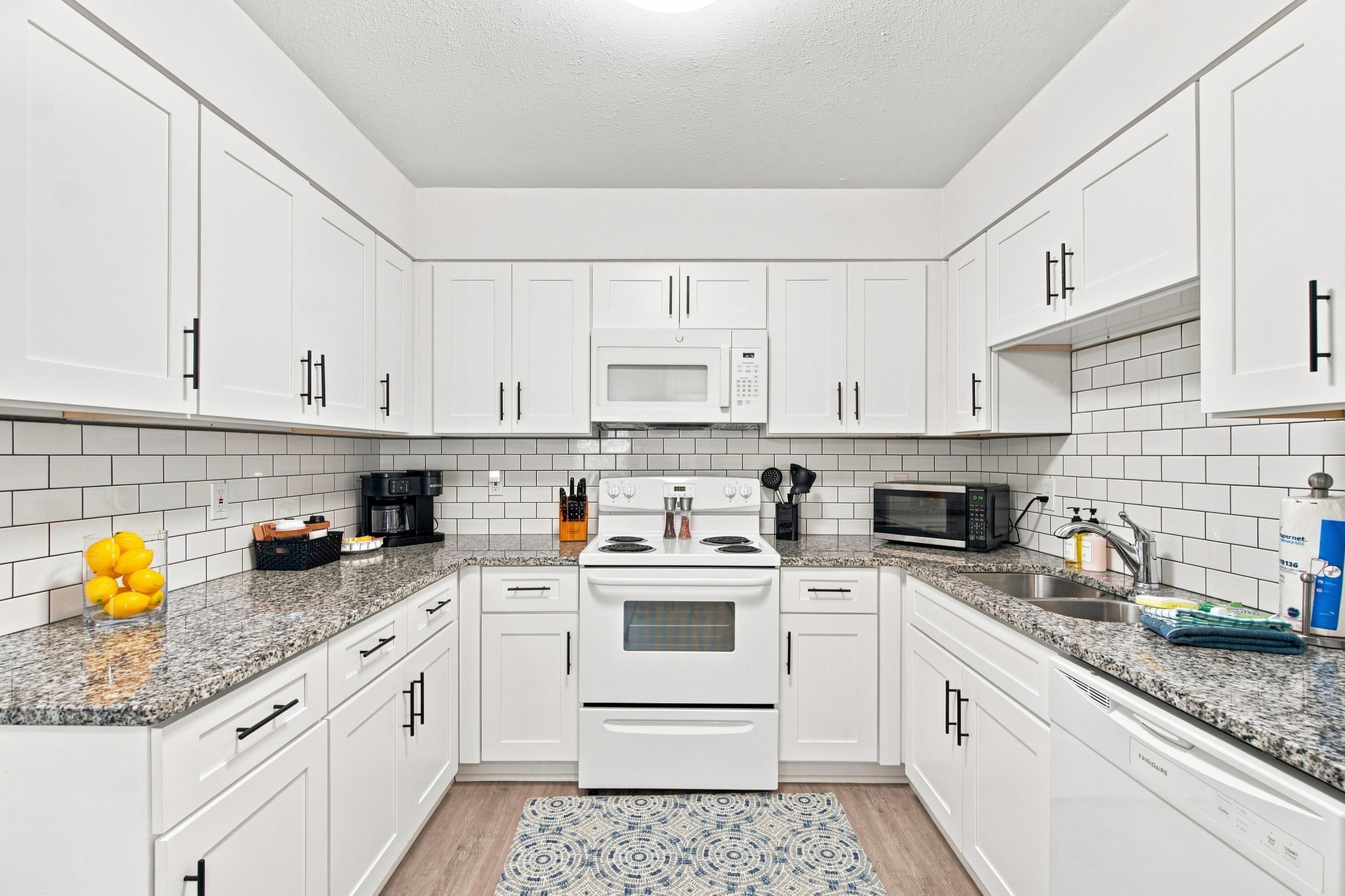 WOODHAM MANOR 2ND ADDN - Residential