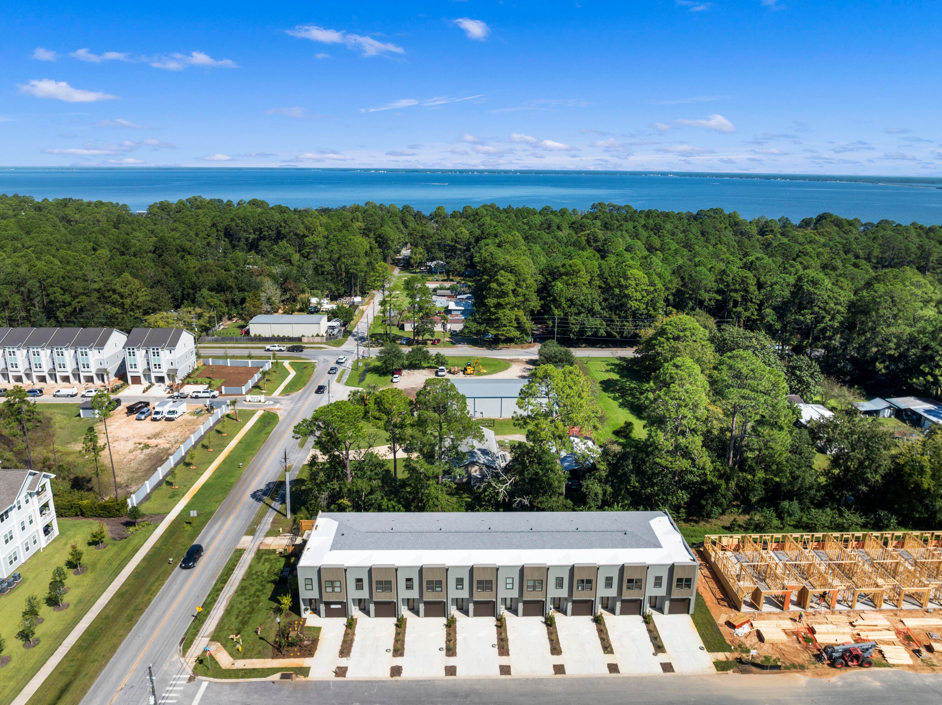 SAWGRASS RESERVE - Residential