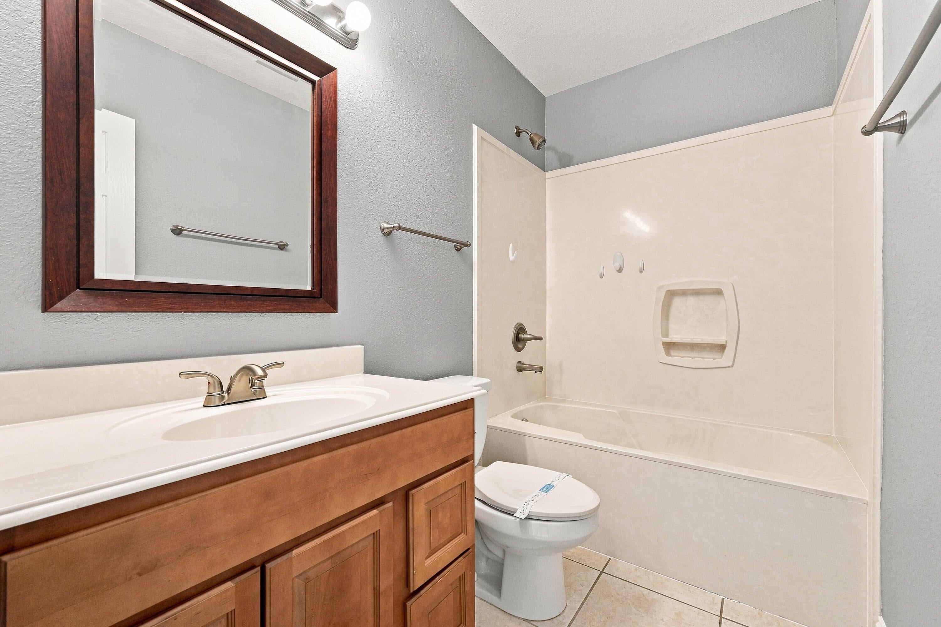JEAN-LEA - Residential Lease