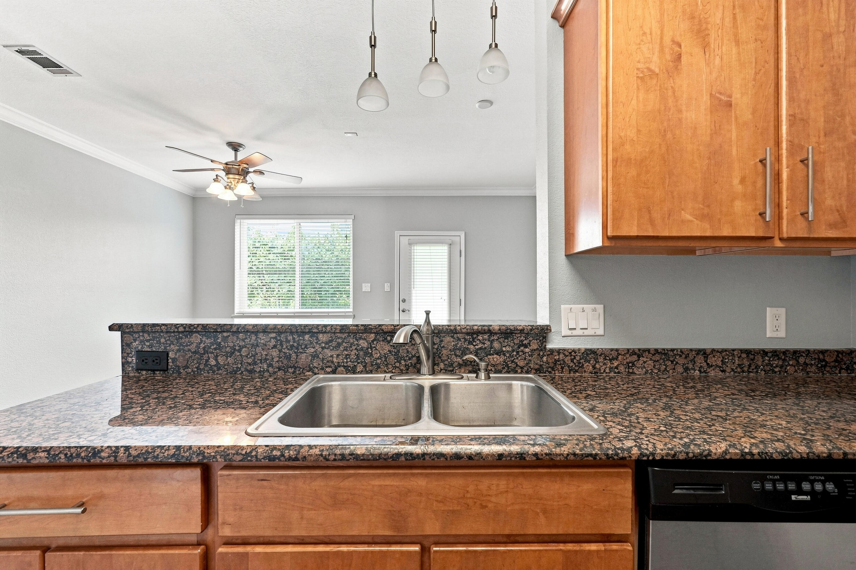 JEAN-LEA - Residential Lease