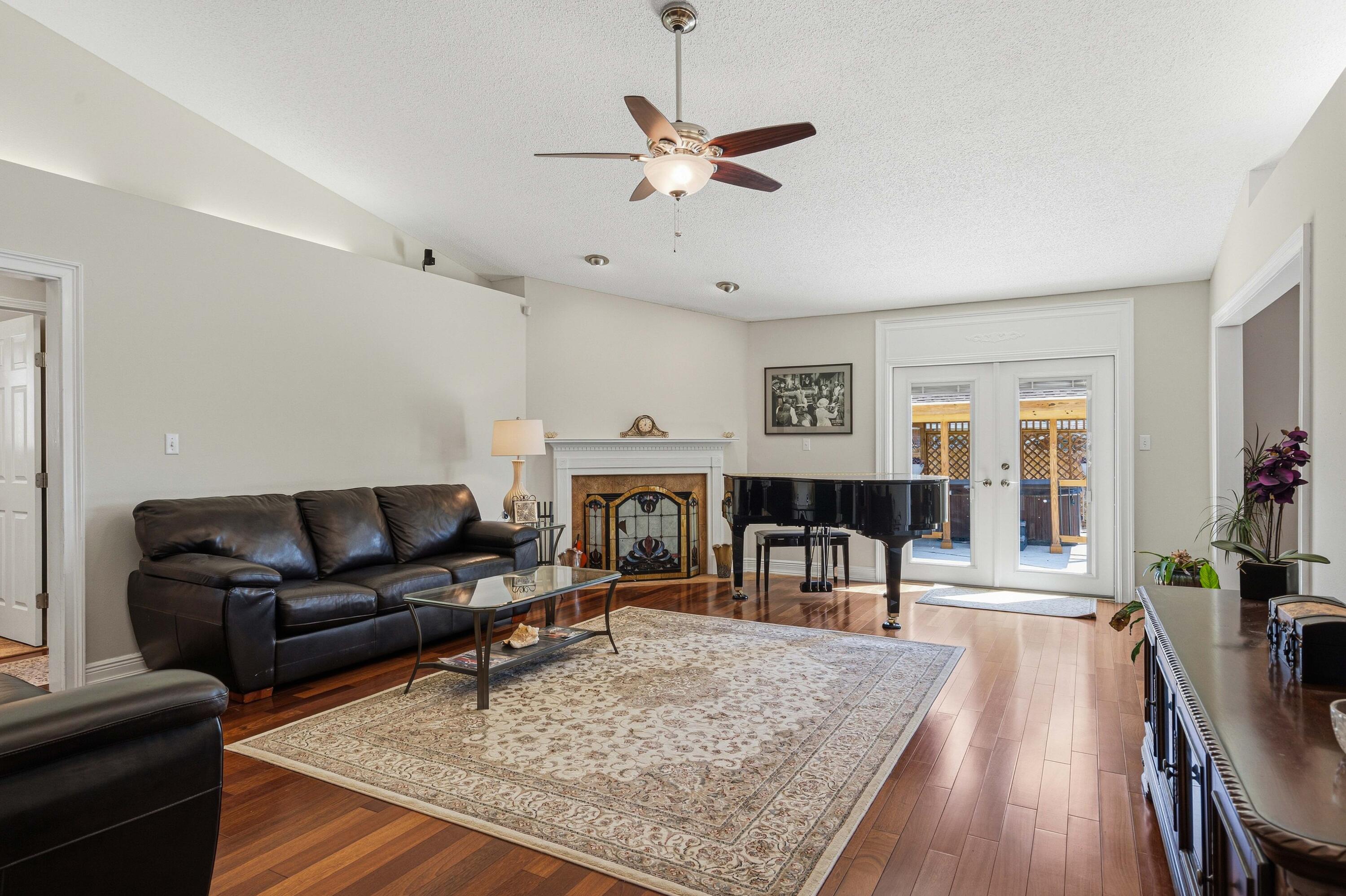 SANDY BEACH ESTATES - Residential