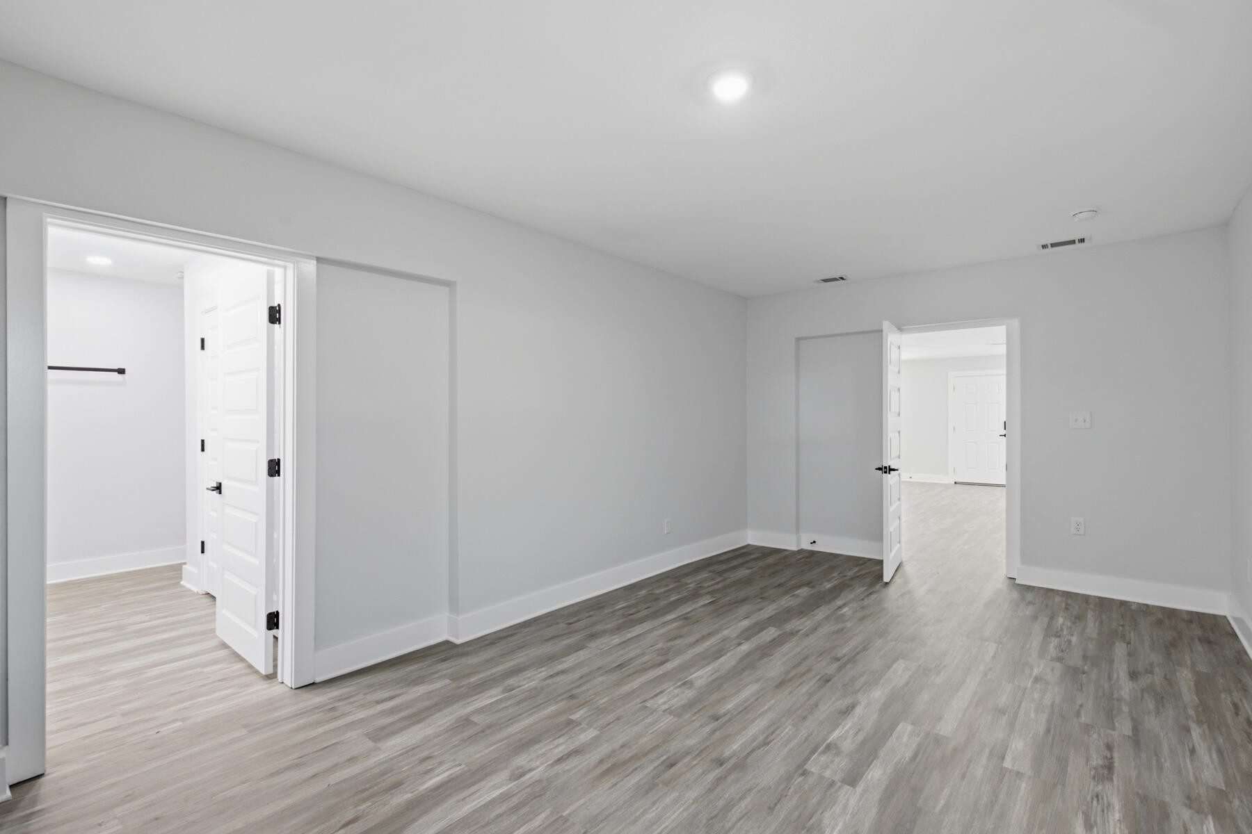OAK TREE PARK - Residential