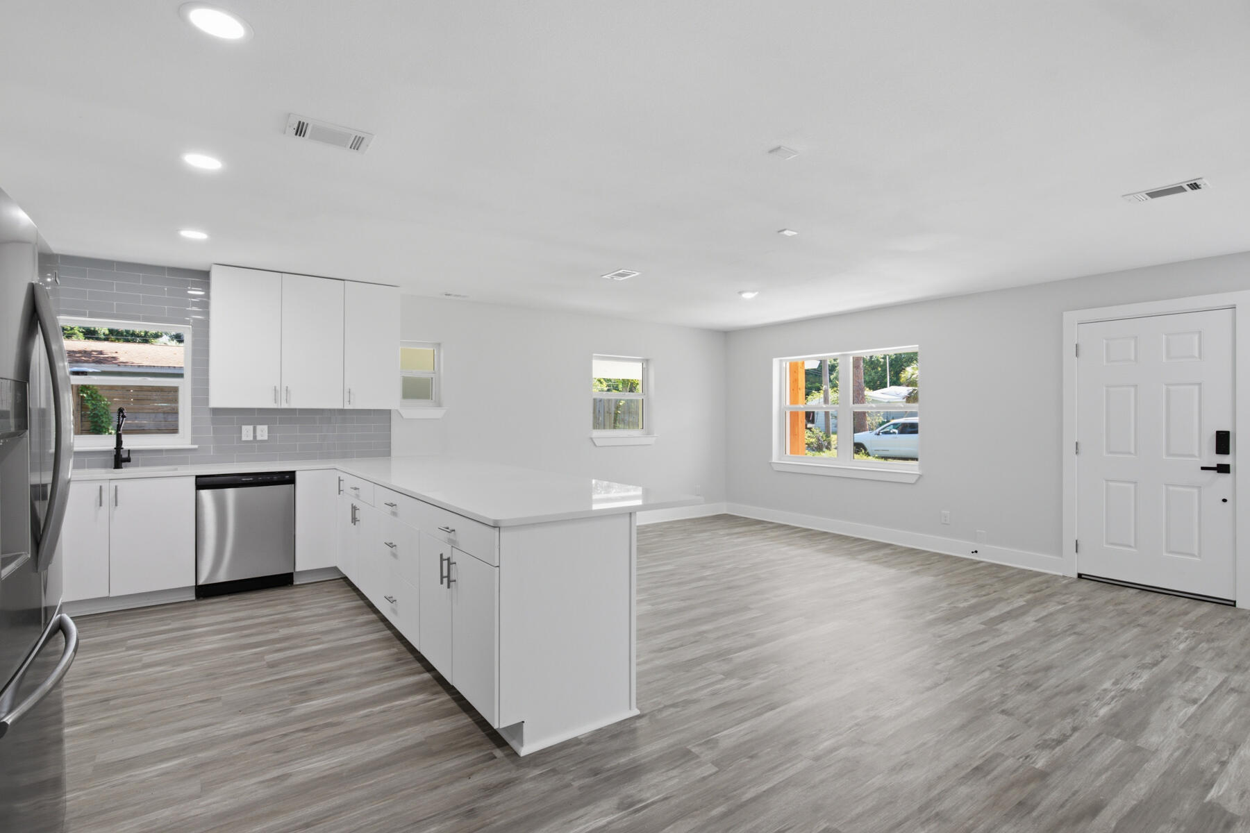 OAK TREE PARK - Residential