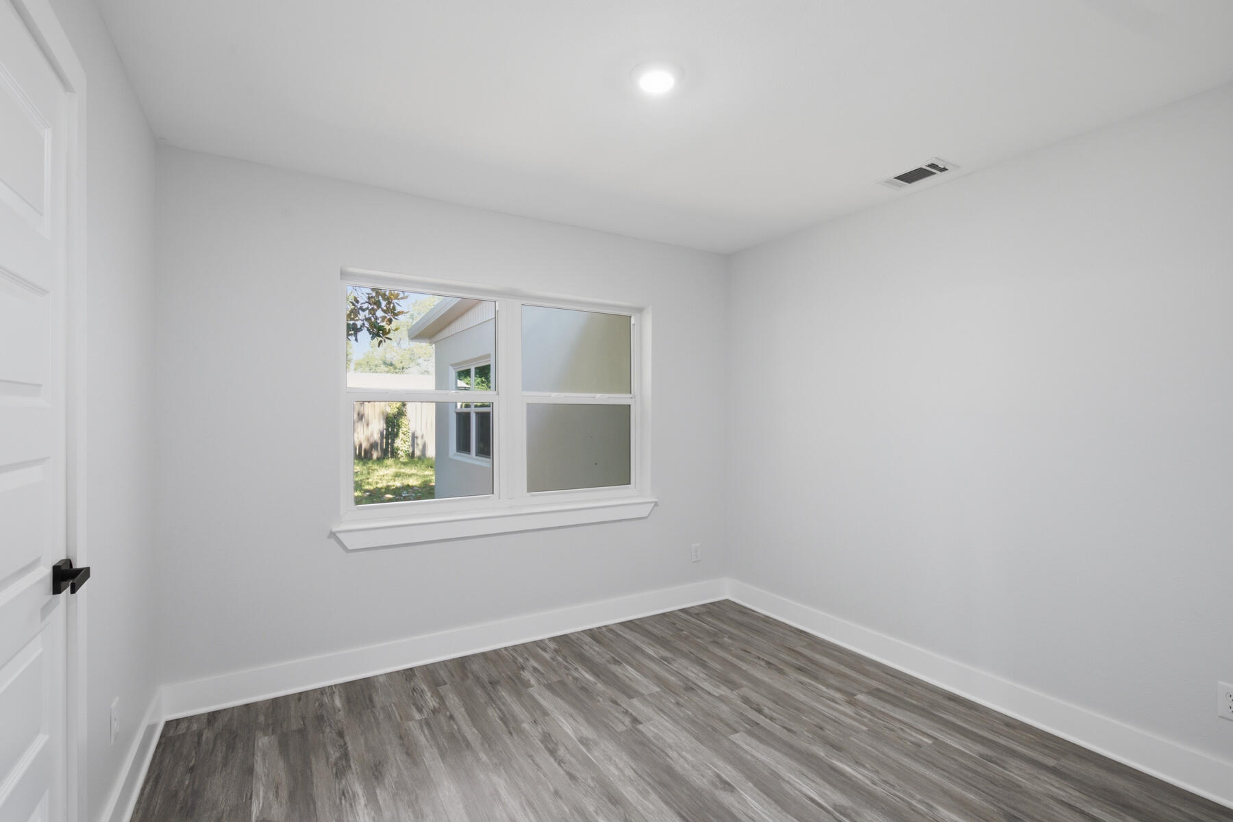 OAK TREE PARK - Residential