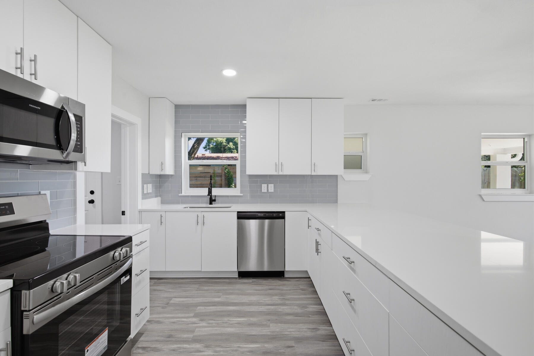 OAK TREE PARK - Residential