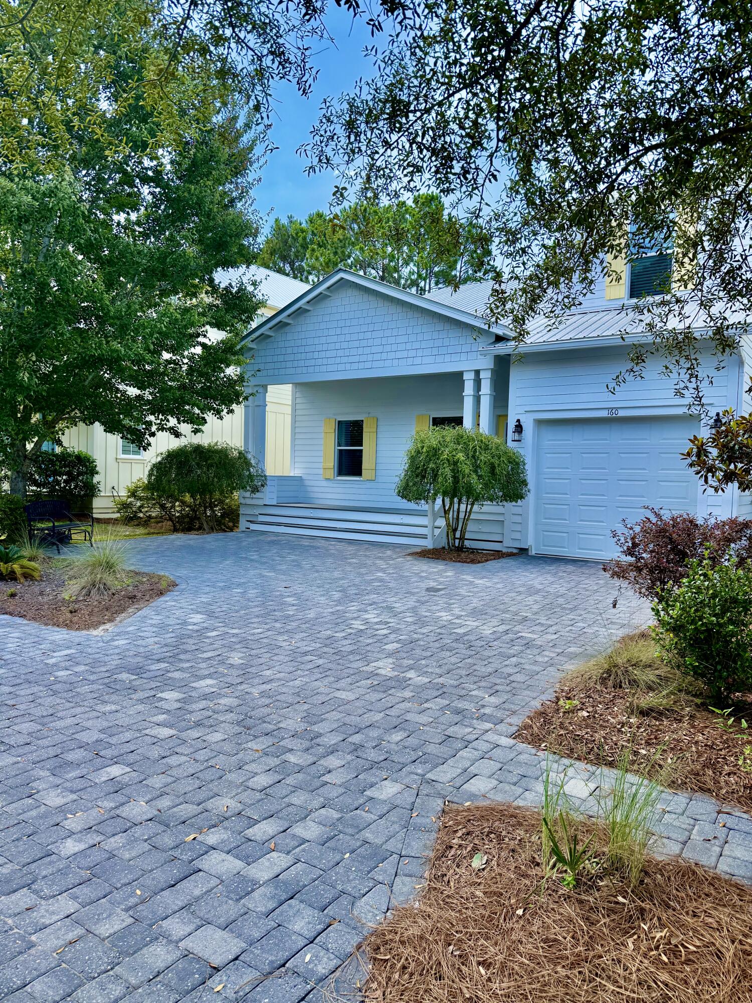 HIDDEN GROVE - Residential