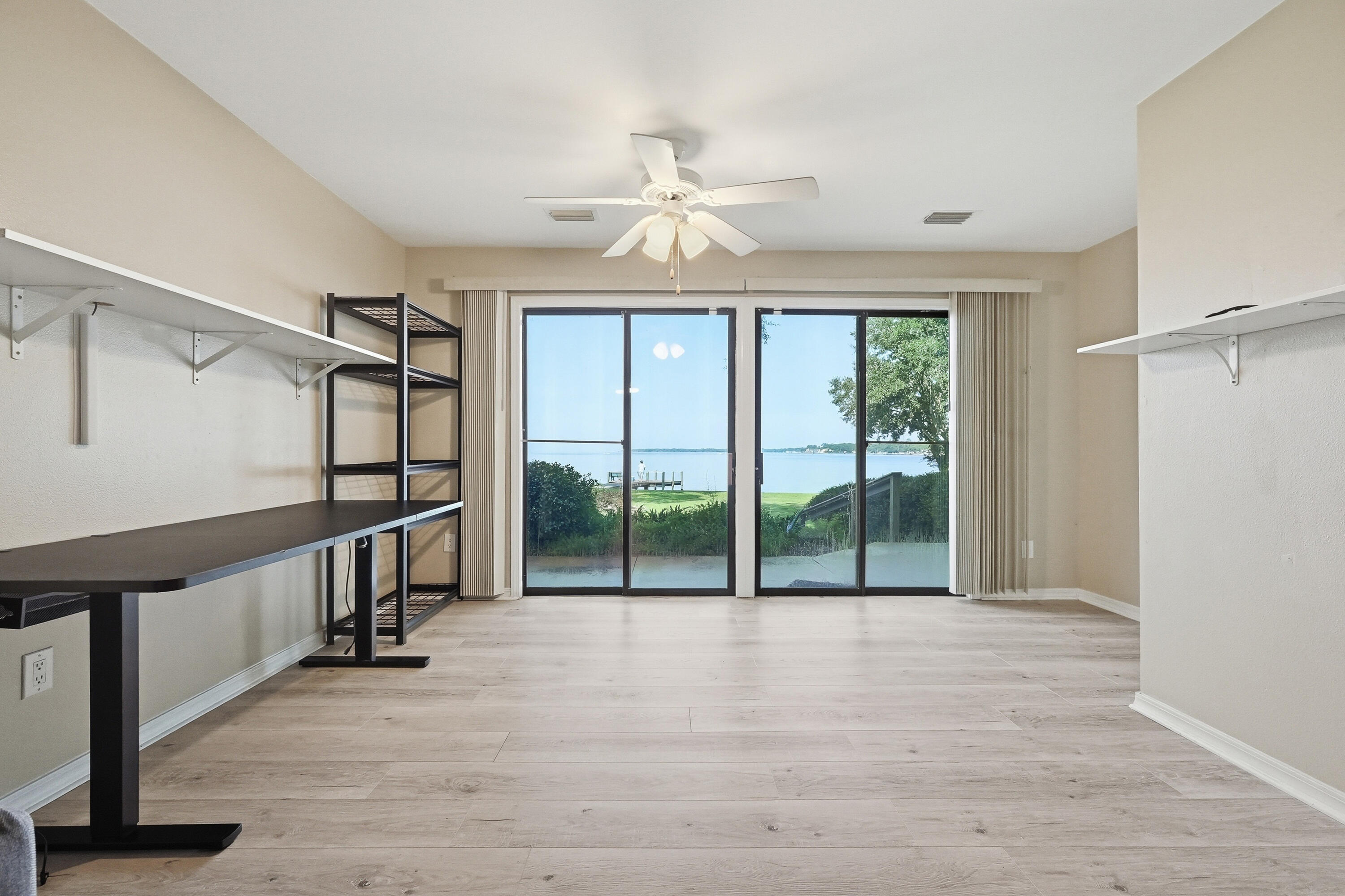 BAY VILLAS - Residential Lease