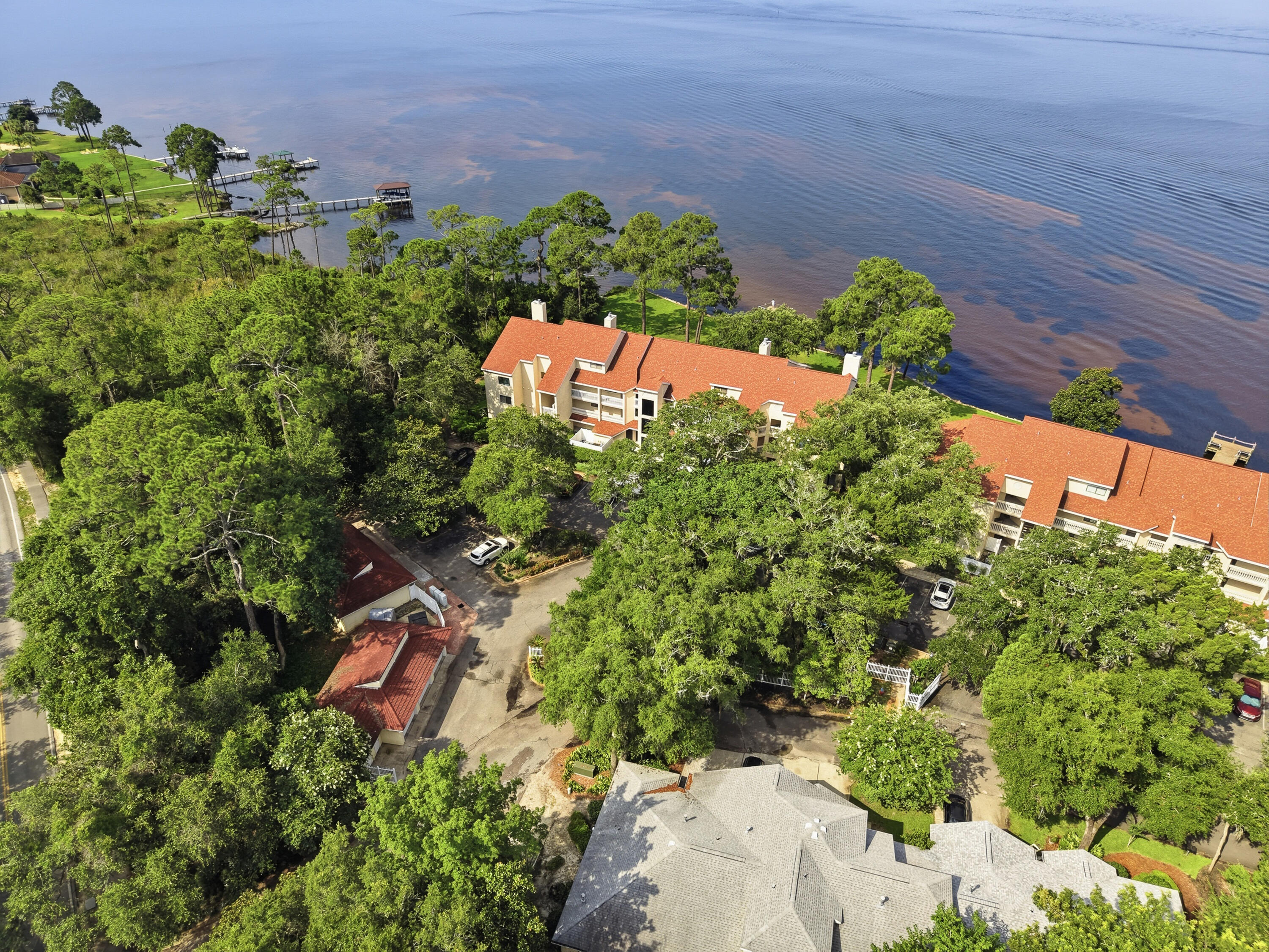 BAY VILLAS - Residential Lease