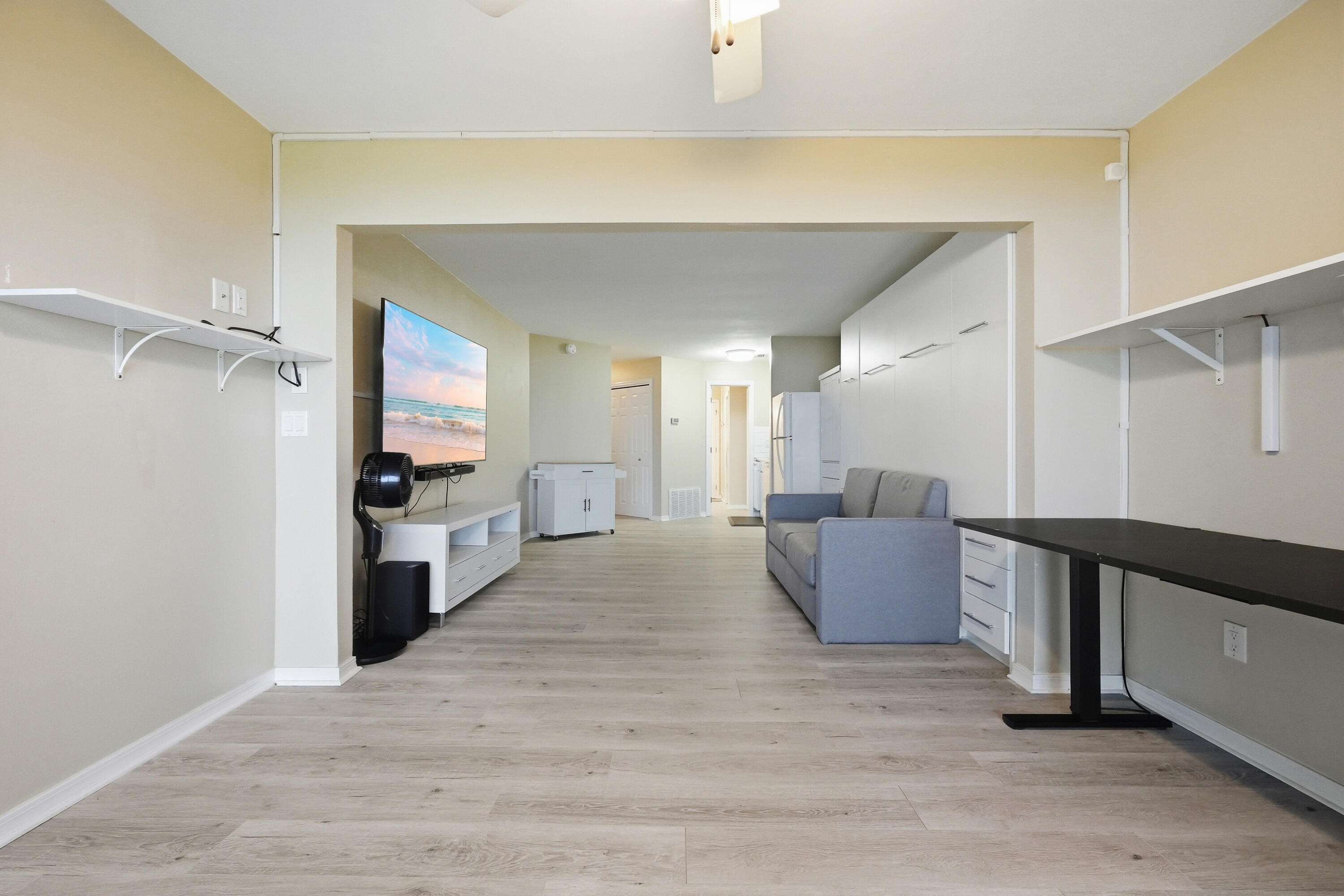 BAY VILLAS - Residential Lease