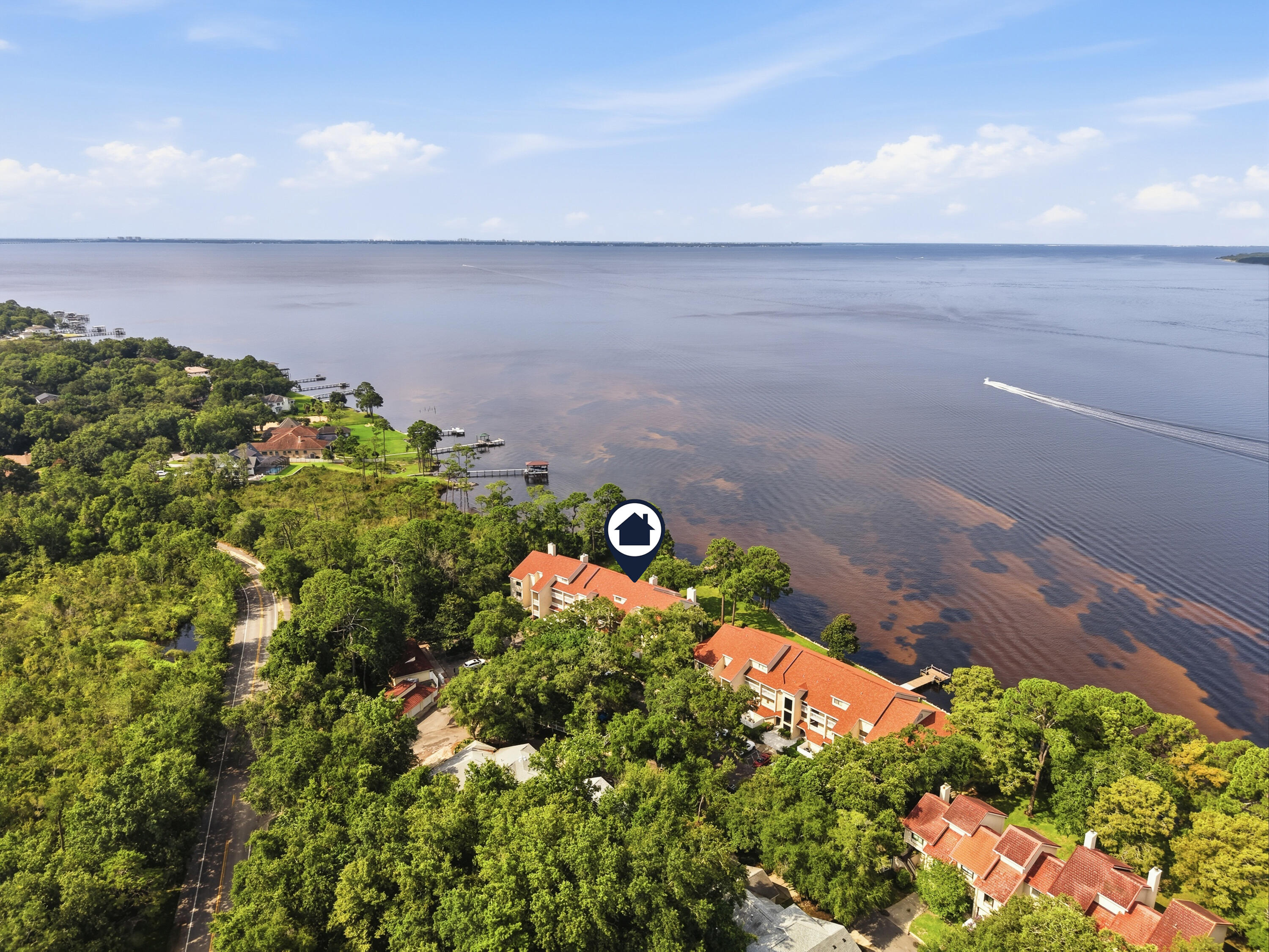 BAY VILLAS - Residential Lease