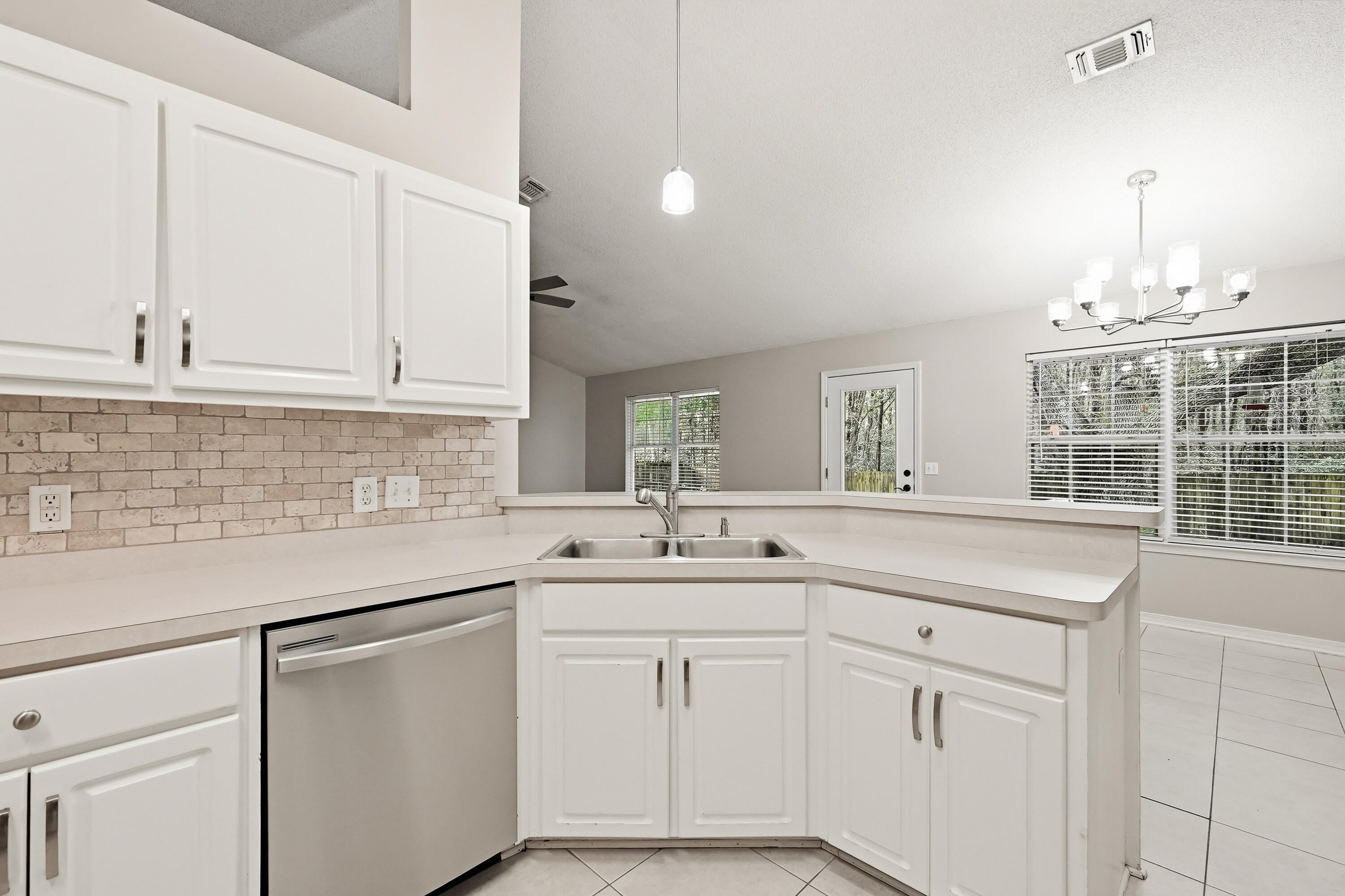 MARION MANOR - Residential