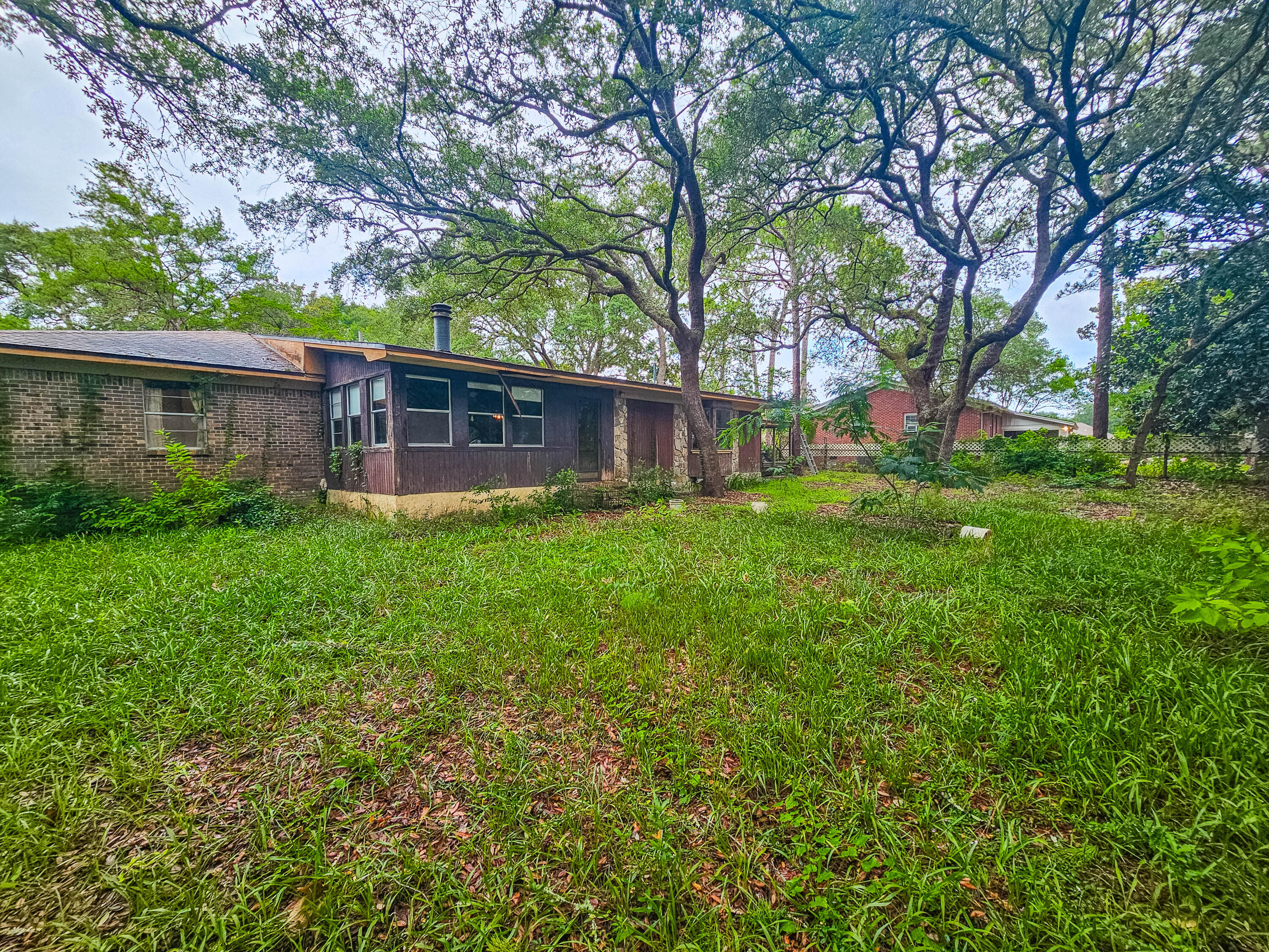 BAYOU POQUITO - Residential