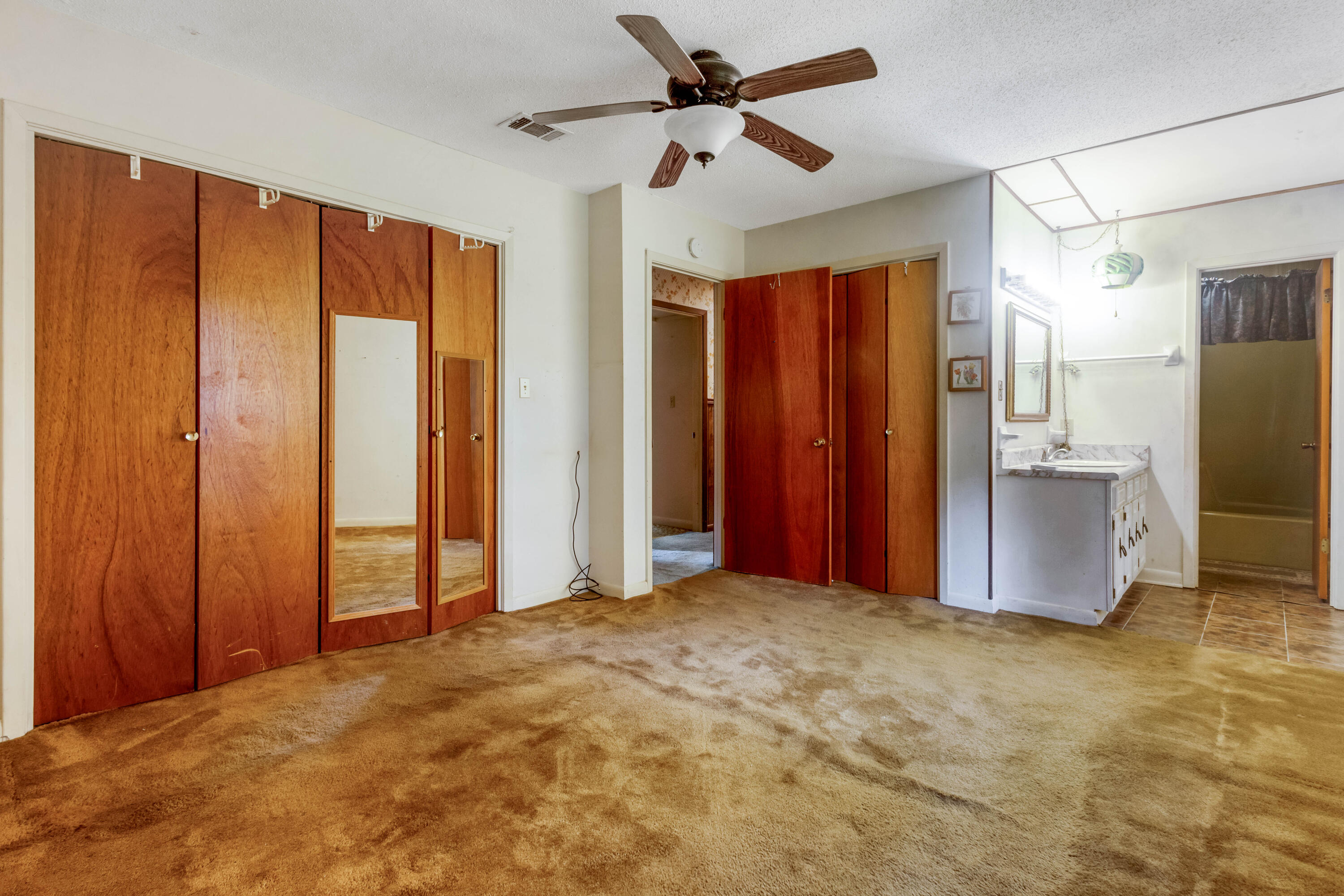 BAYOU POQUITO - Residential