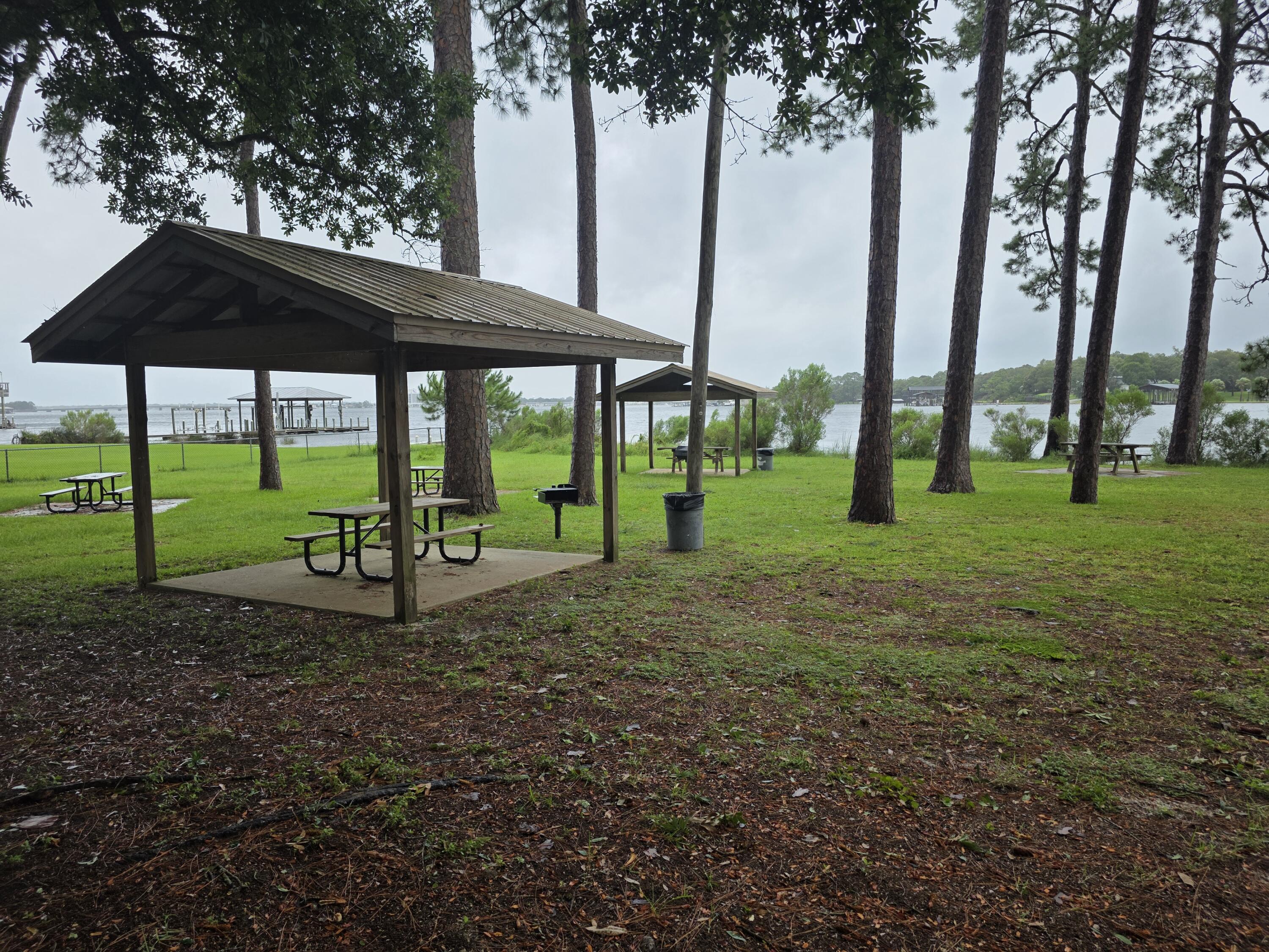 BAYOU POQUITO - Residential