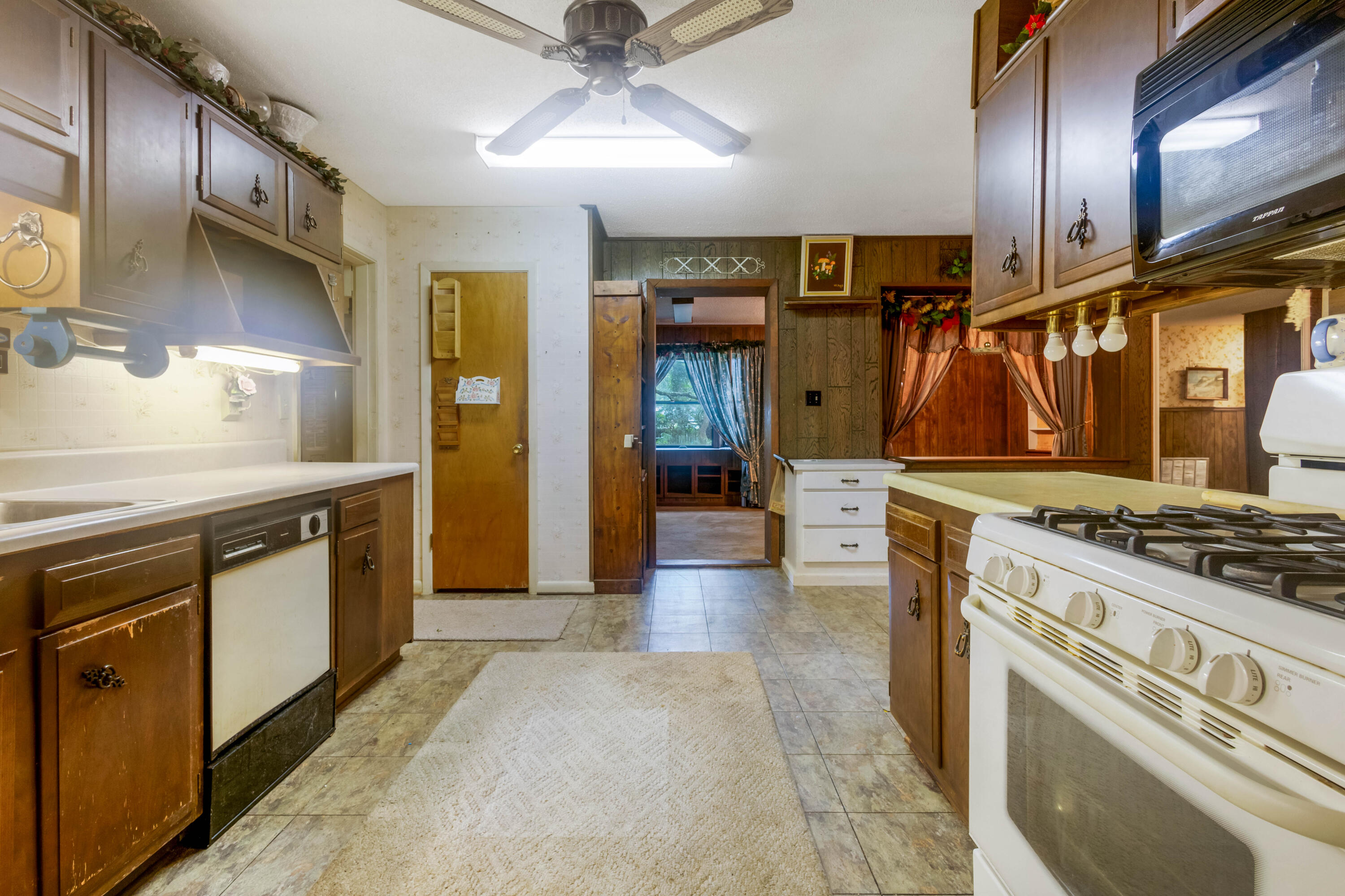 BAYOU POQUITO - Residential