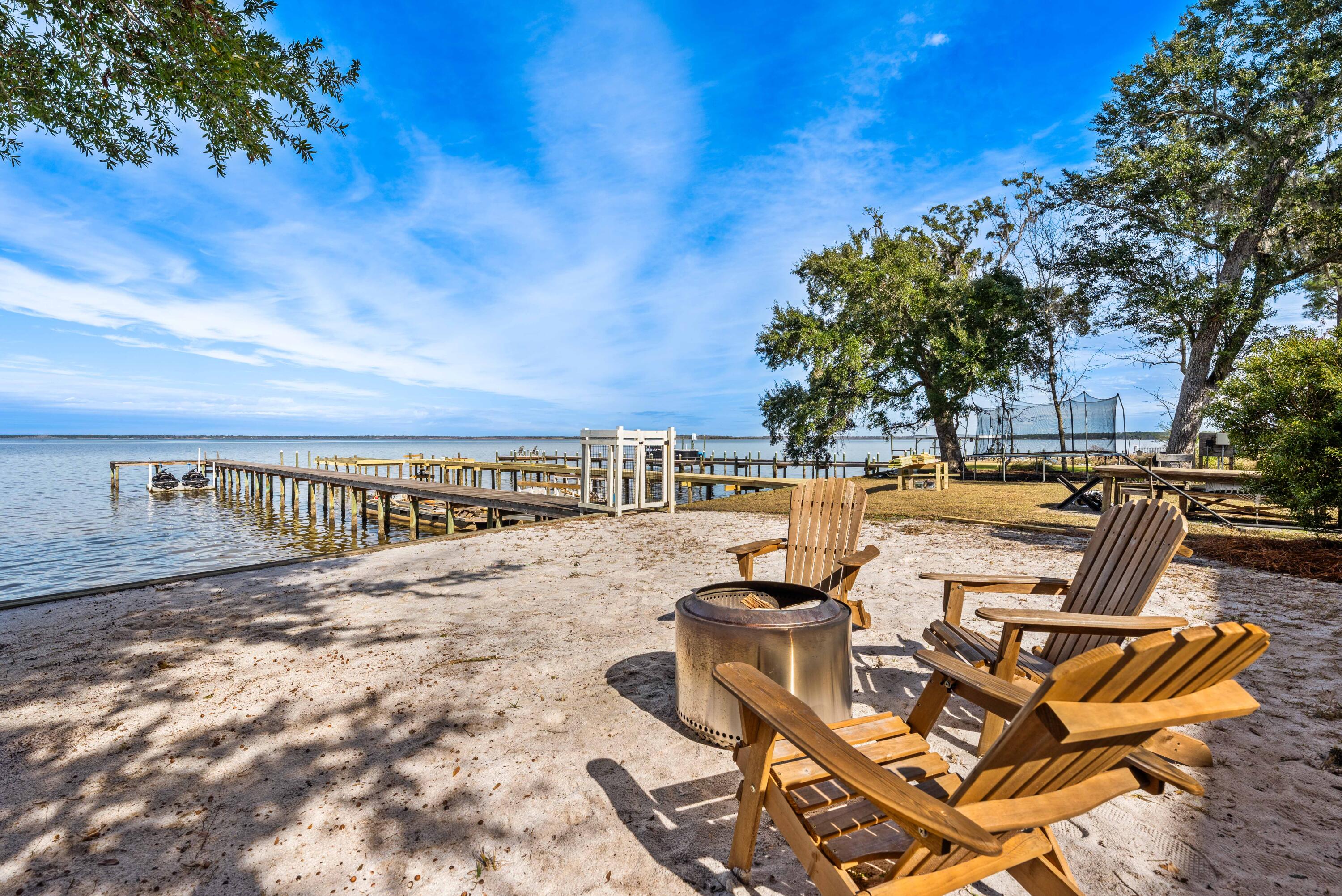 MAGNOLIA BEACH - Residential