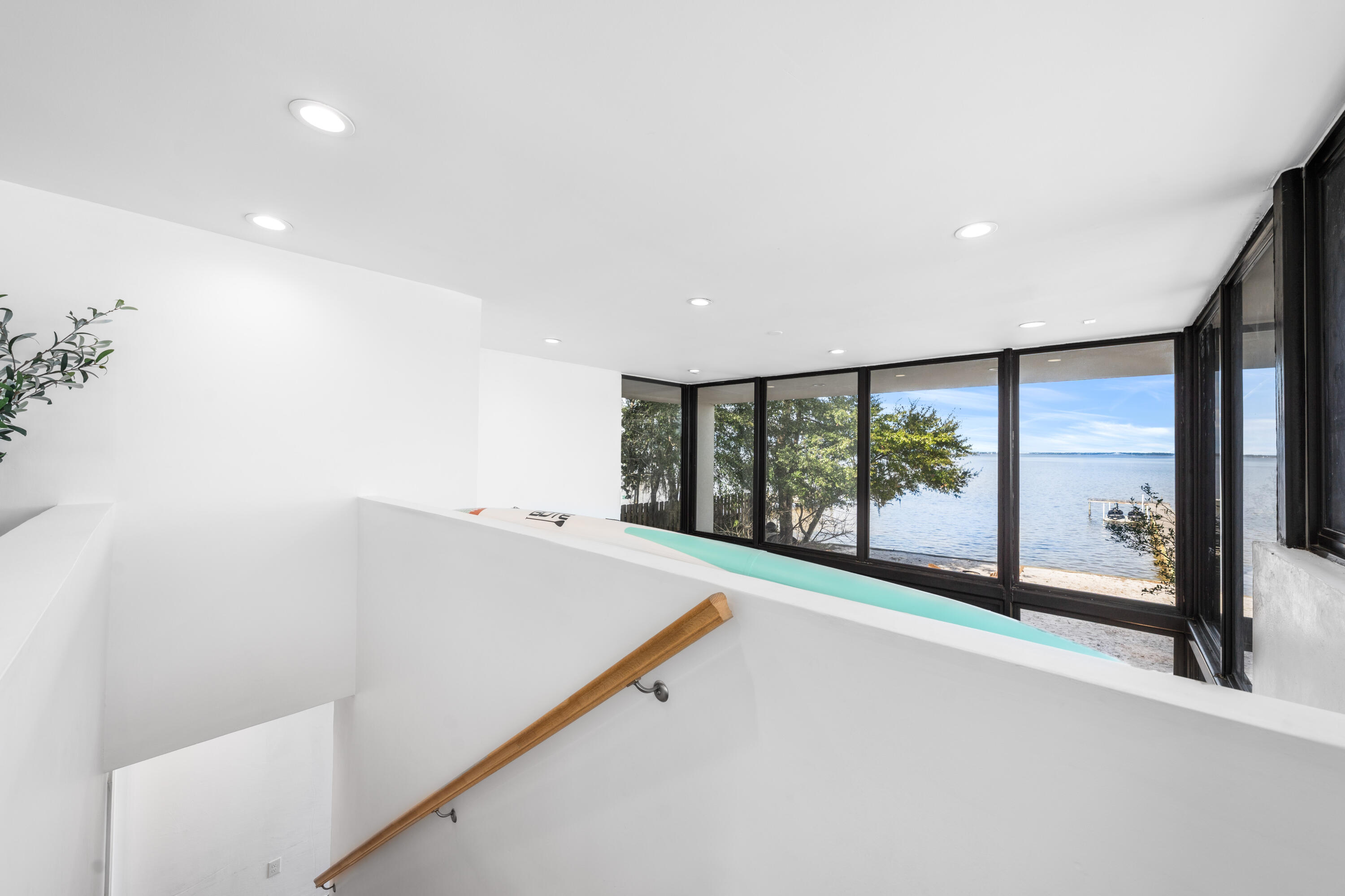 MAGNOLIA BEACH - Residential