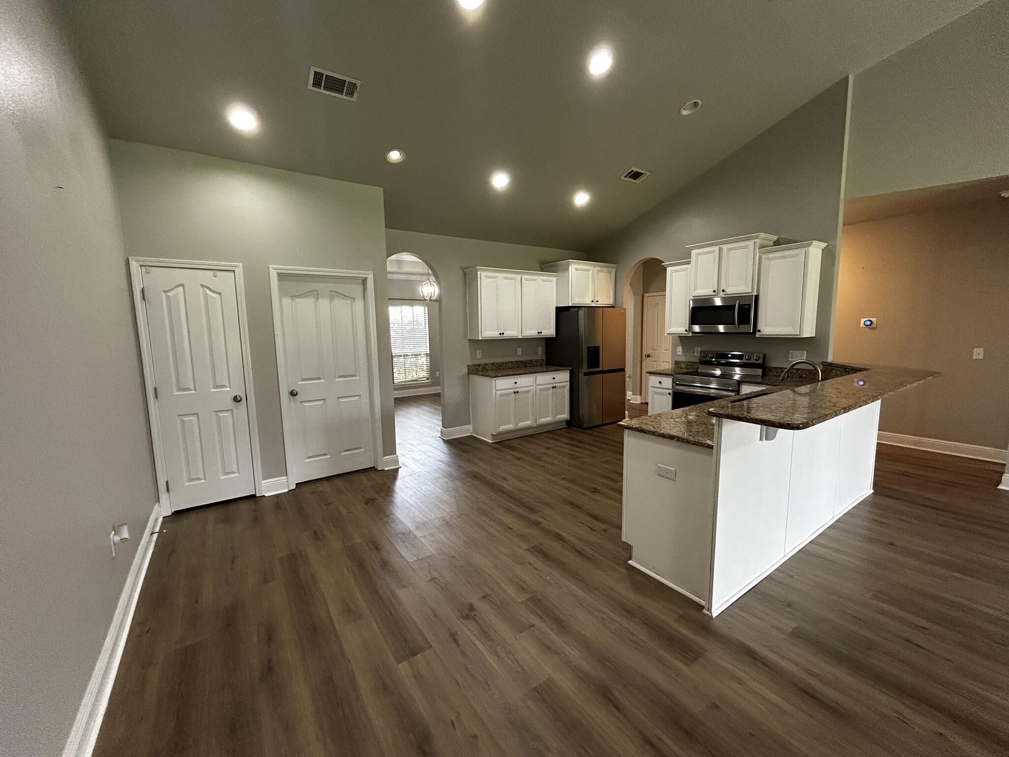 LIBERTY OAKS - Residential Lease
