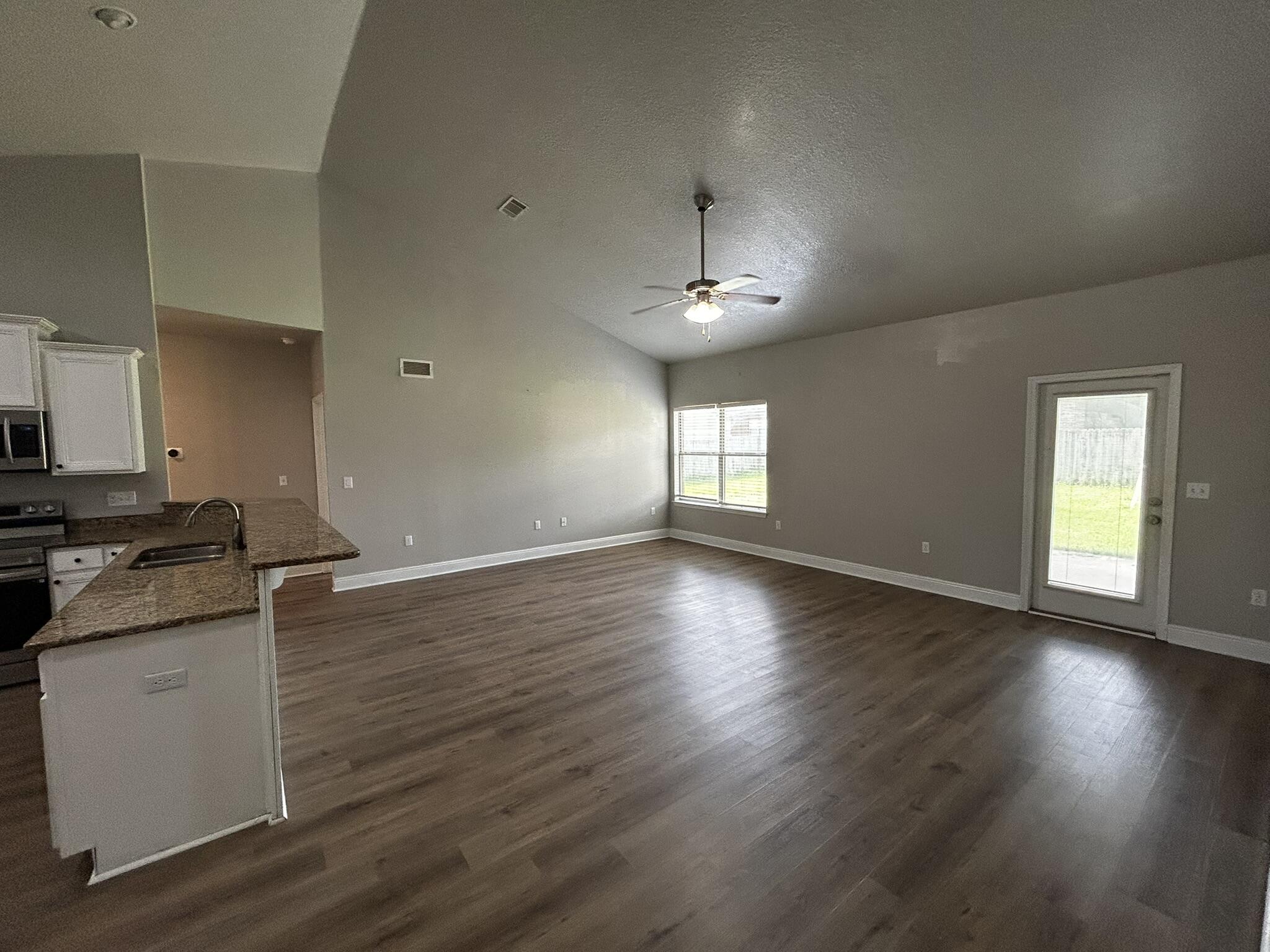 LIBERTY OAKS - Residential Lease