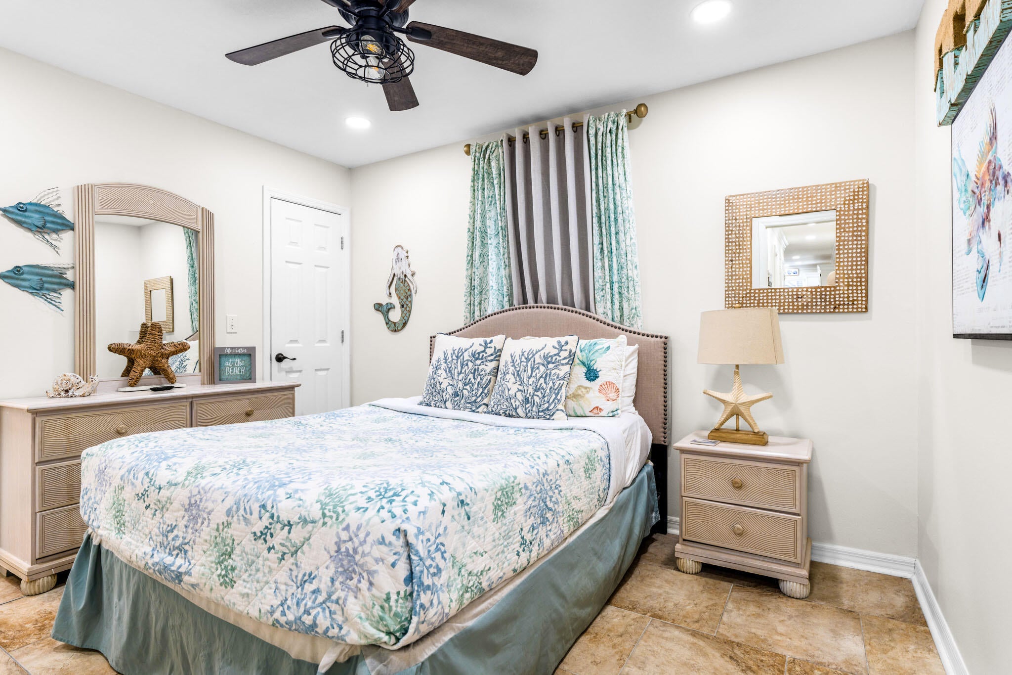 BEACHSIDE VILLAS CONDO - Residential