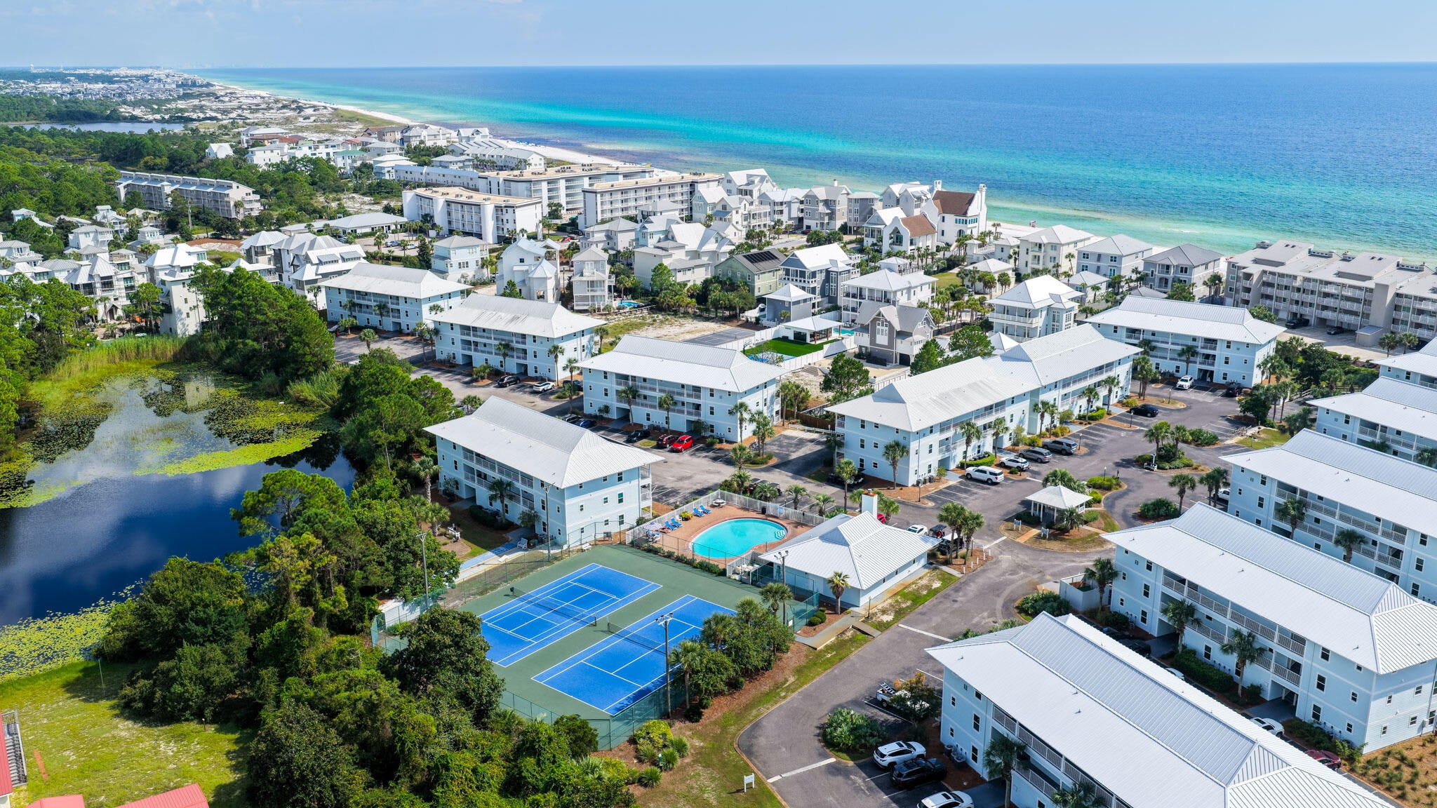 BEACHSIDE VILLAS CONDO - Residential