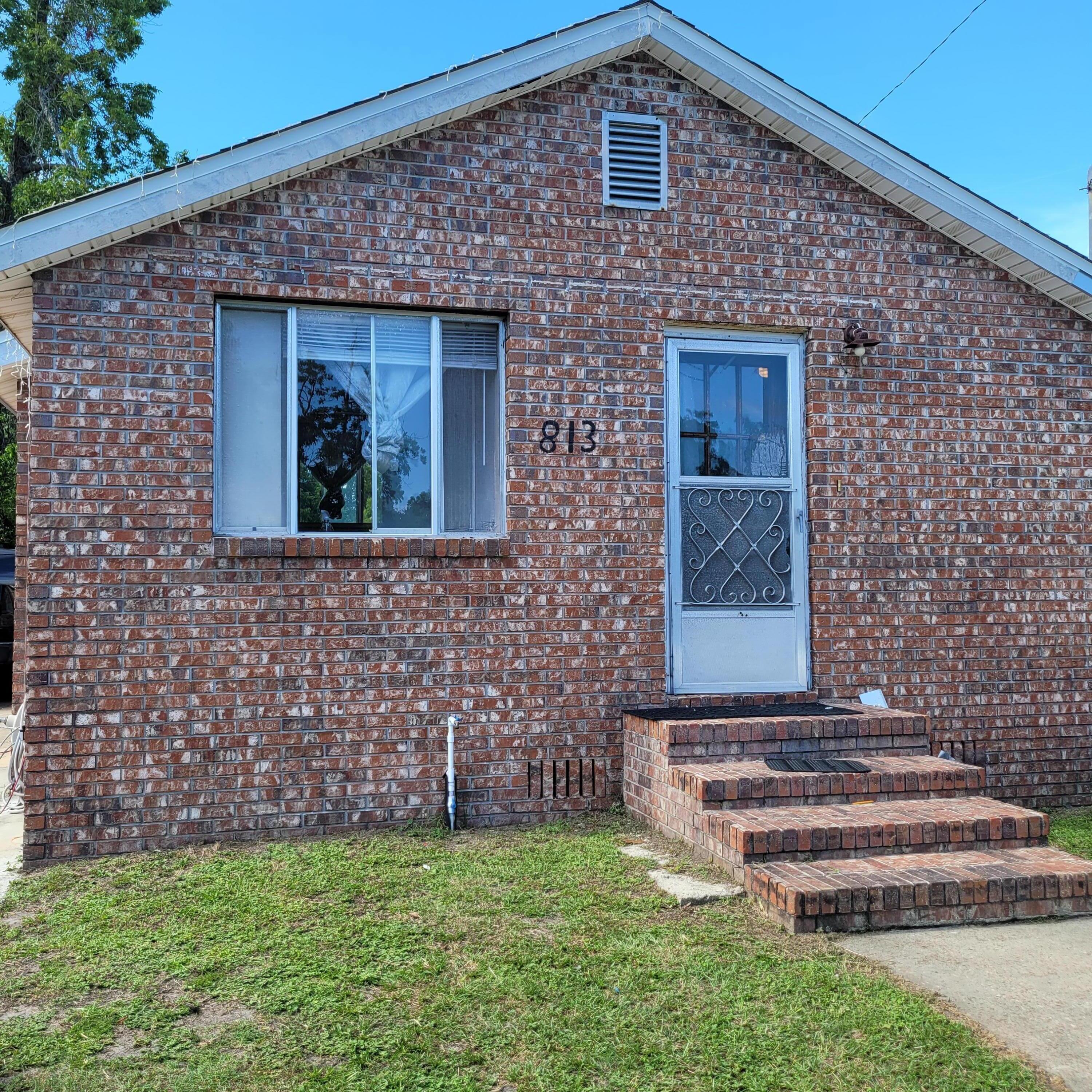 Charming Panama City Opportunity with Endless Potential!
Discover the possibilities at 813 E 9th St! This traditional 3-bedroom, 2-bathroom single-family home features 1,228 square feet of functional living space, providing a solid foundation for your next investment project or personal customization. Situated on a city-accessible lot with public utilities and central electric AC, this property represents a fantastic blank canvas for investors looking to flip, landlords adding to a rental portfolio, or handy buyers eager to build sweat equity. Don't miss out on an affordable piece of Panama City real estate--schedule your tour today