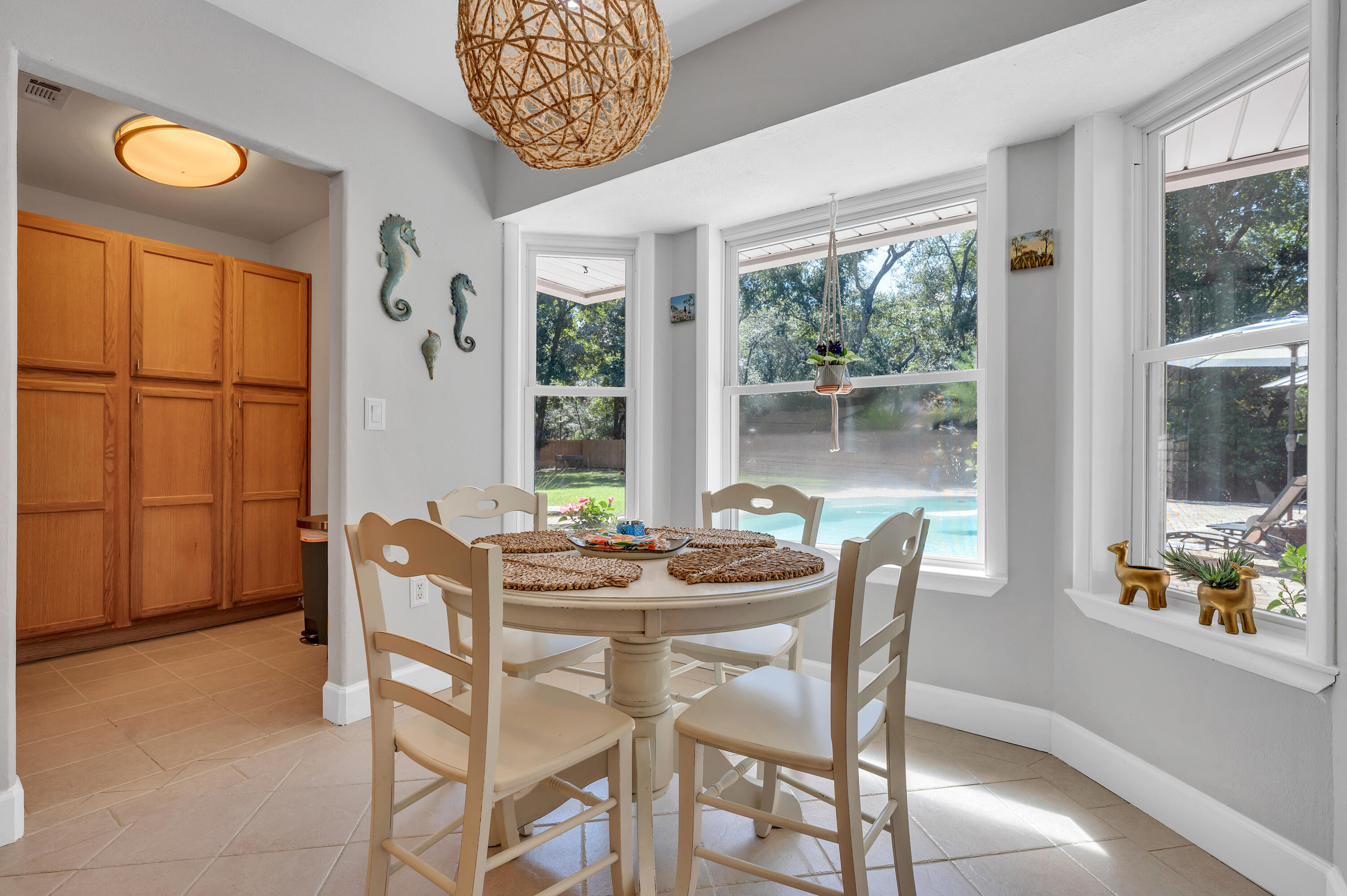 ROBLEDAL ESTATES - Residential