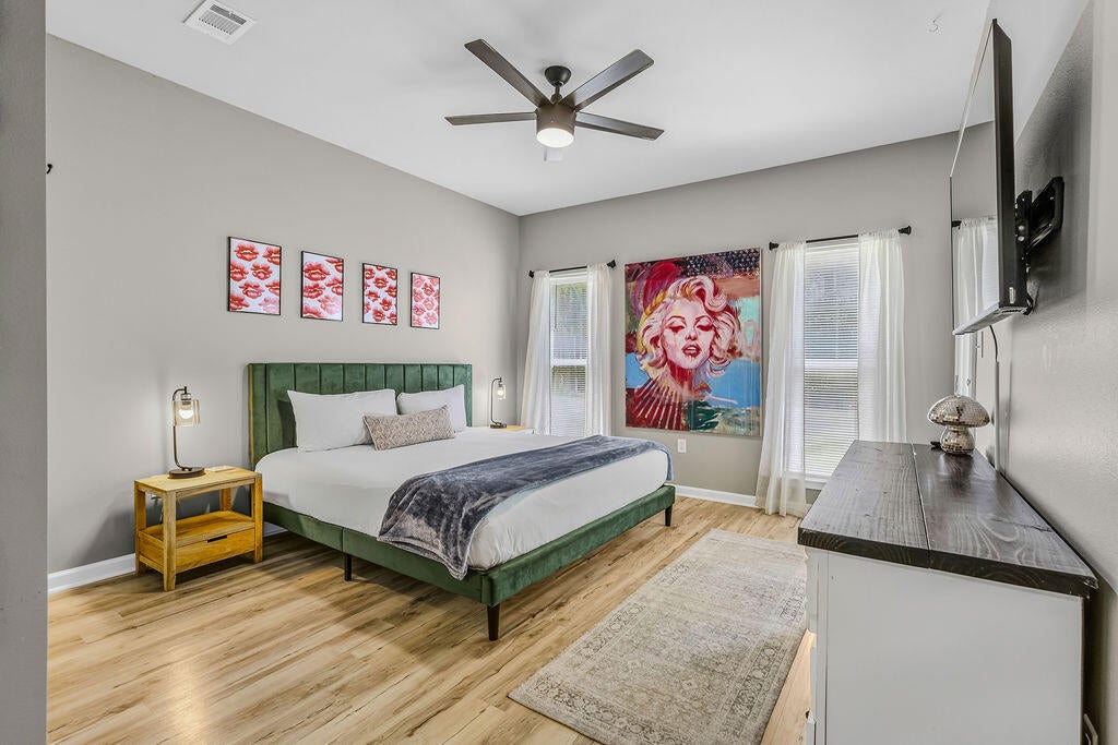 TOWN OF SANTA ROSA - Residential